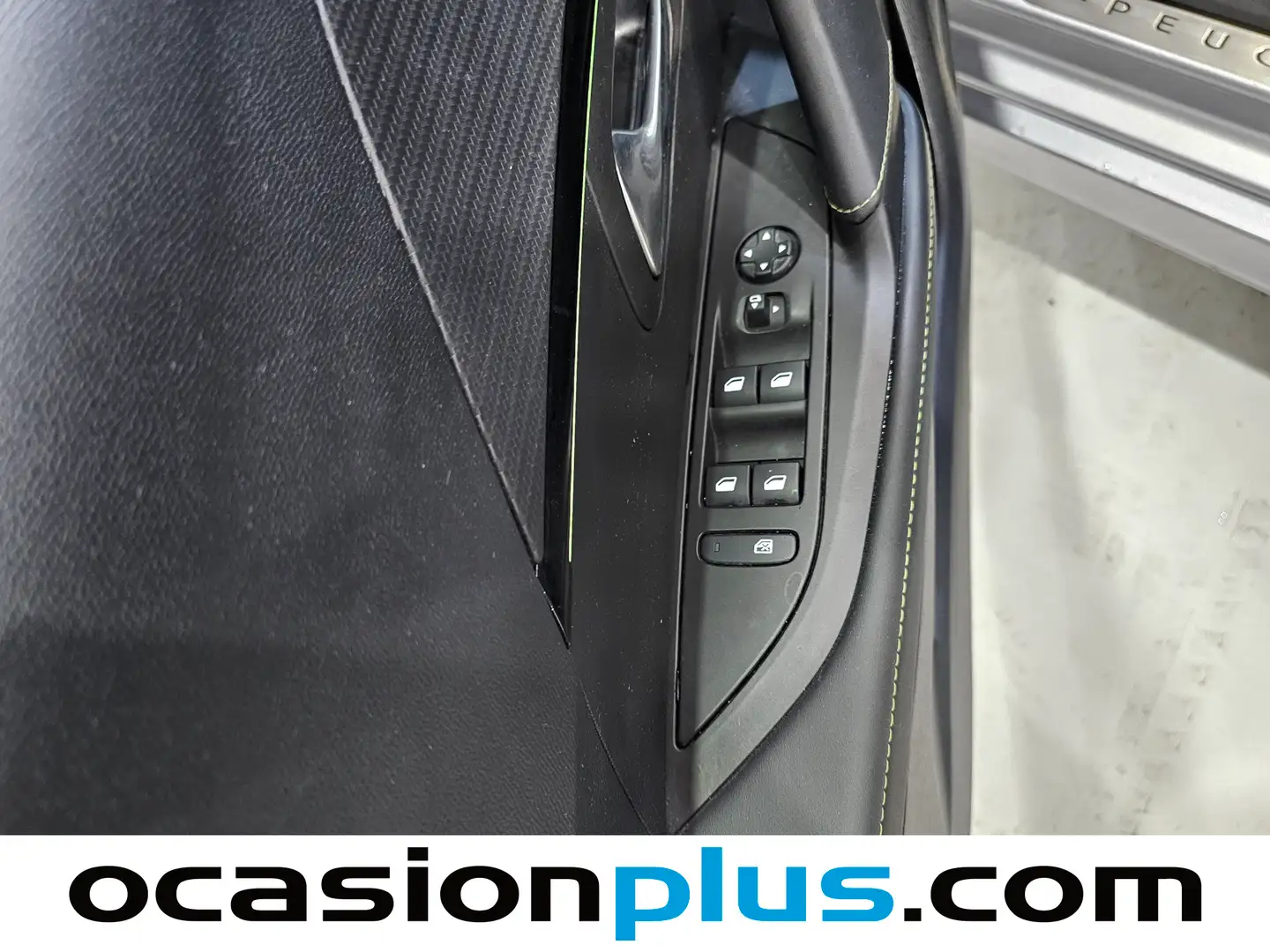 Foto Peugeot 208 Peugeot 208 PureTech 100 S&S GT Line  (100 CV)