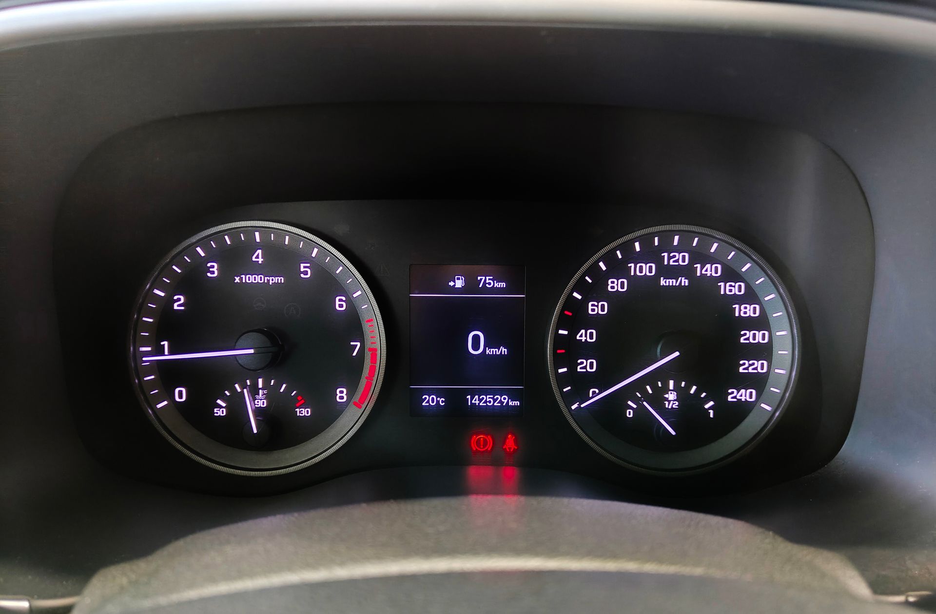 Hyundai Tucson 1.6 GDI BlueDrive Essence 4x2 - foto 20