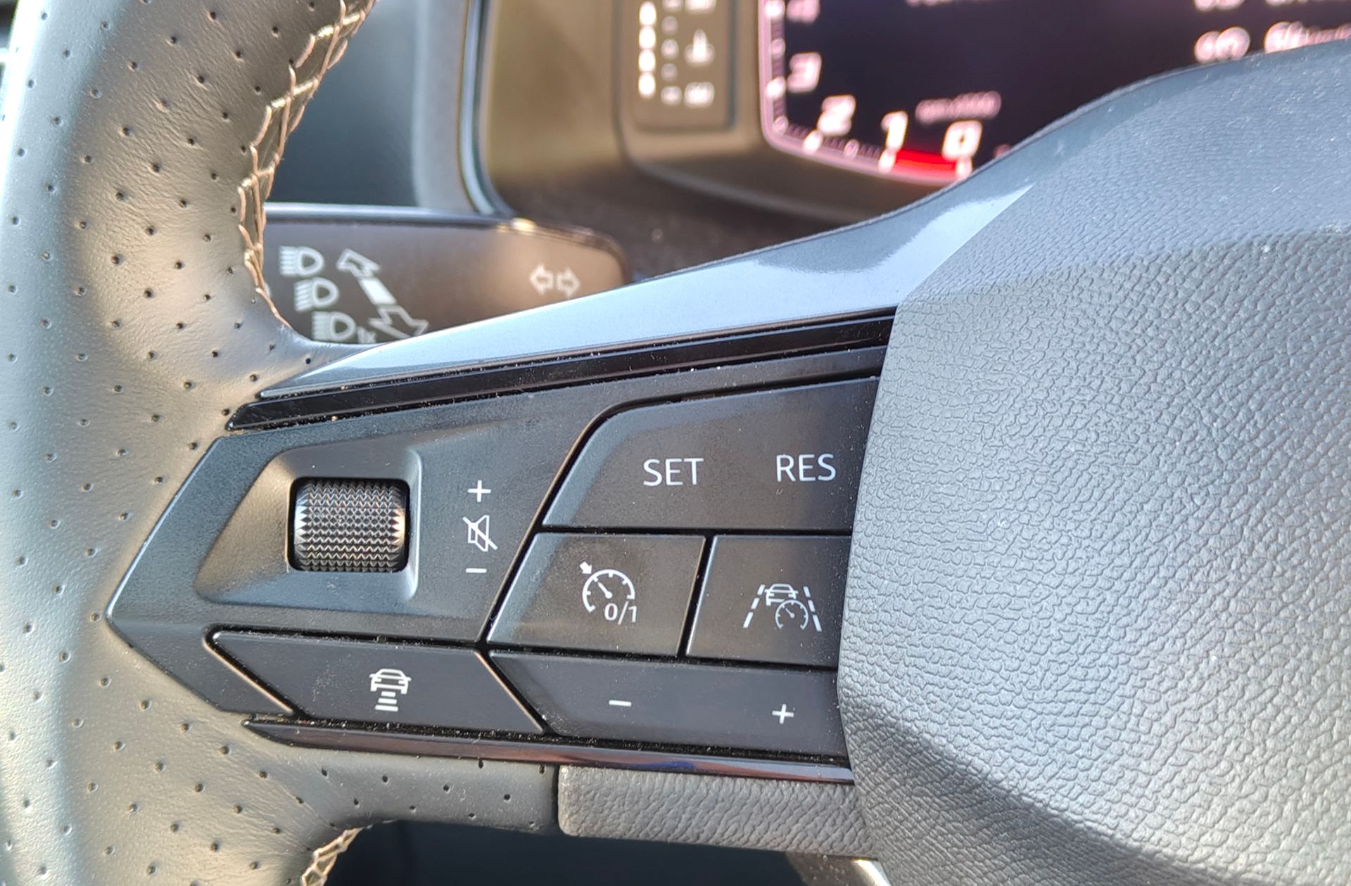 SEAT Arona 1.0 TSI FR - foto 26