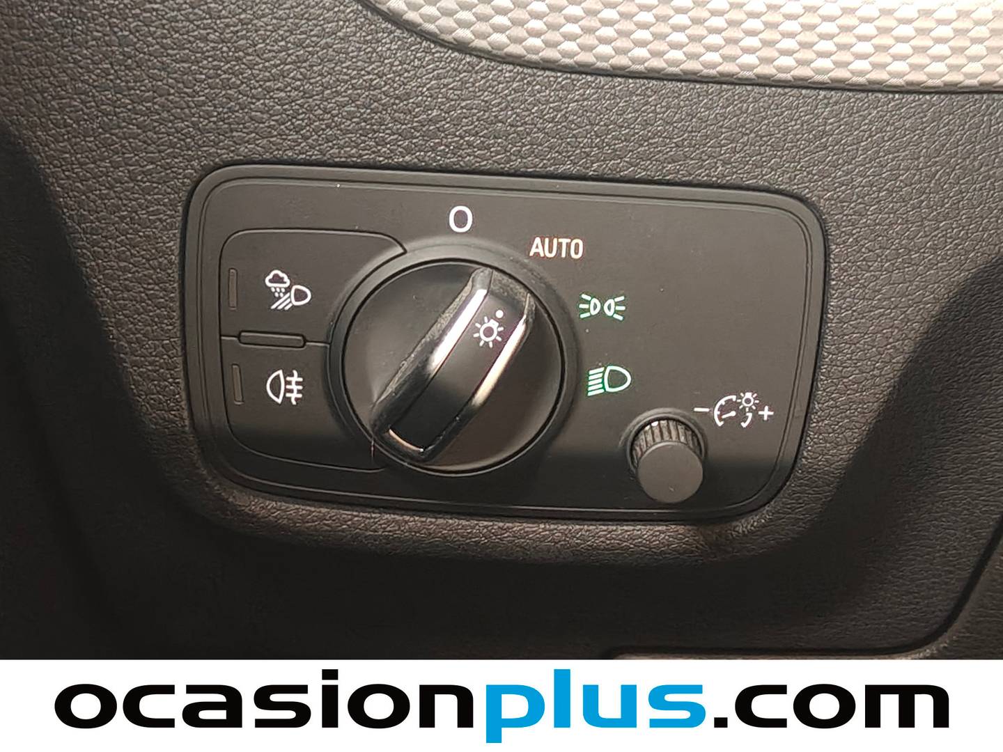 Acabados Audi Q2 Audi Q2 Black line 35 TFSI (150 CV) Pack S-Line