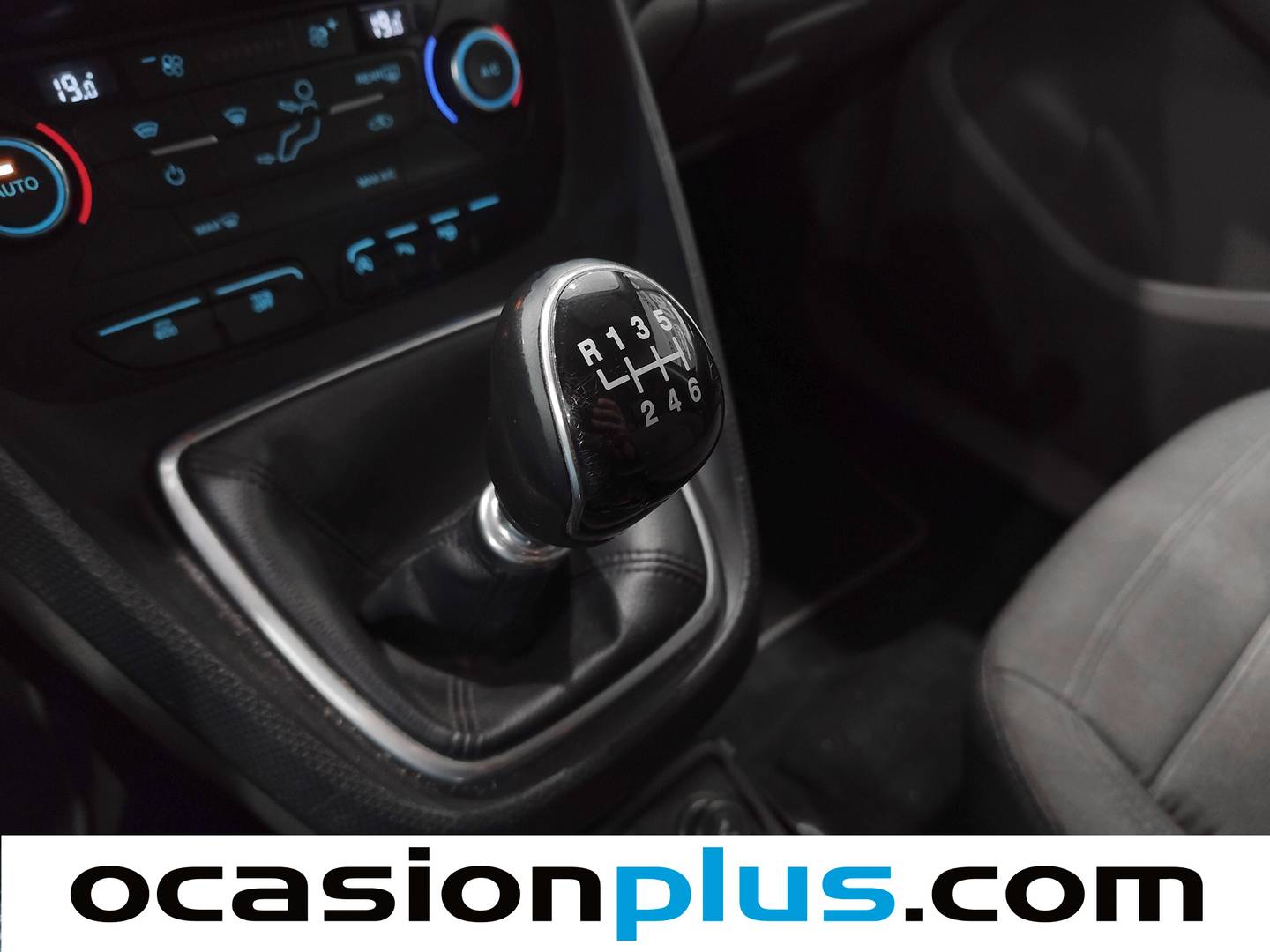 Ford Tourneo Connect Ford Tourneo Connect 1.0 EcoBoost Titanium (100 CV) de segunda mano