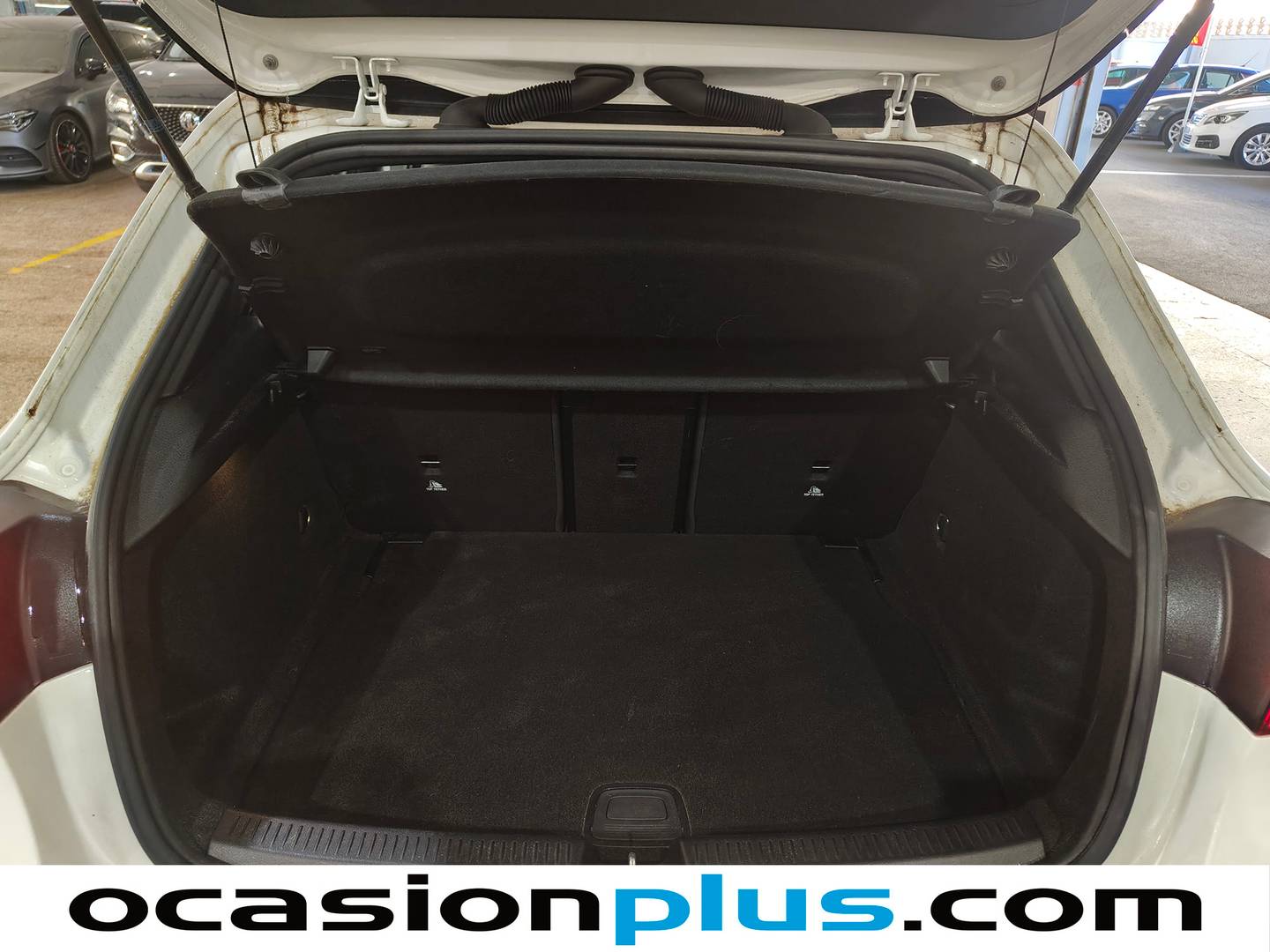 Fotos maletero Mercedes Clase A Mercedes-Benz Clase A 200 d (150 CV) Pack AMG