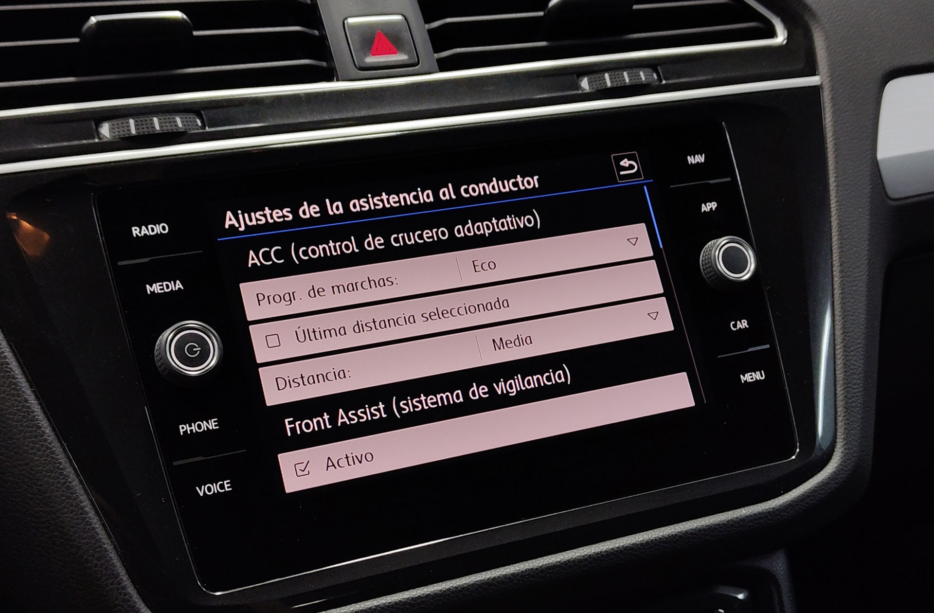 Volkswagen Tiguan Advance 2.0 TDI DSG - foto 11