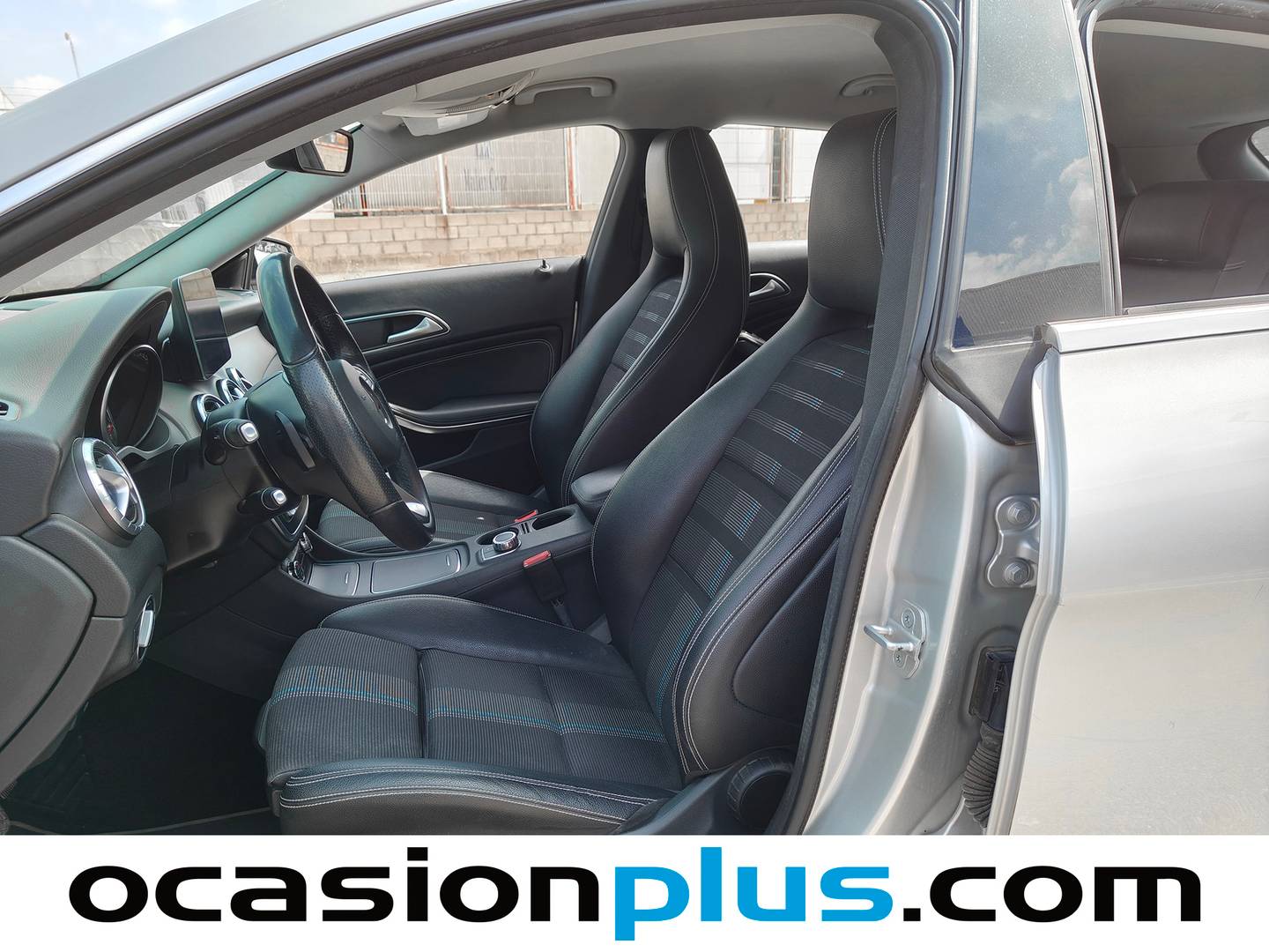 Foto asientos delanteros Mercedes CLA Mercedes CLA Shooting Brake 200 d (136 CV)
