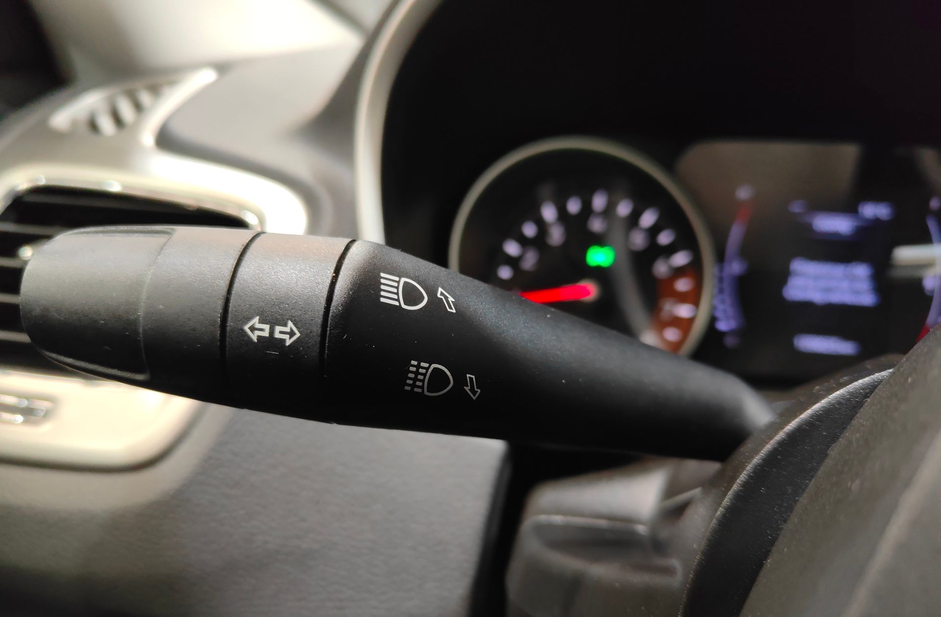 Jeep Compass 1.4 MultiAir Longitude 4x2 - foto 21