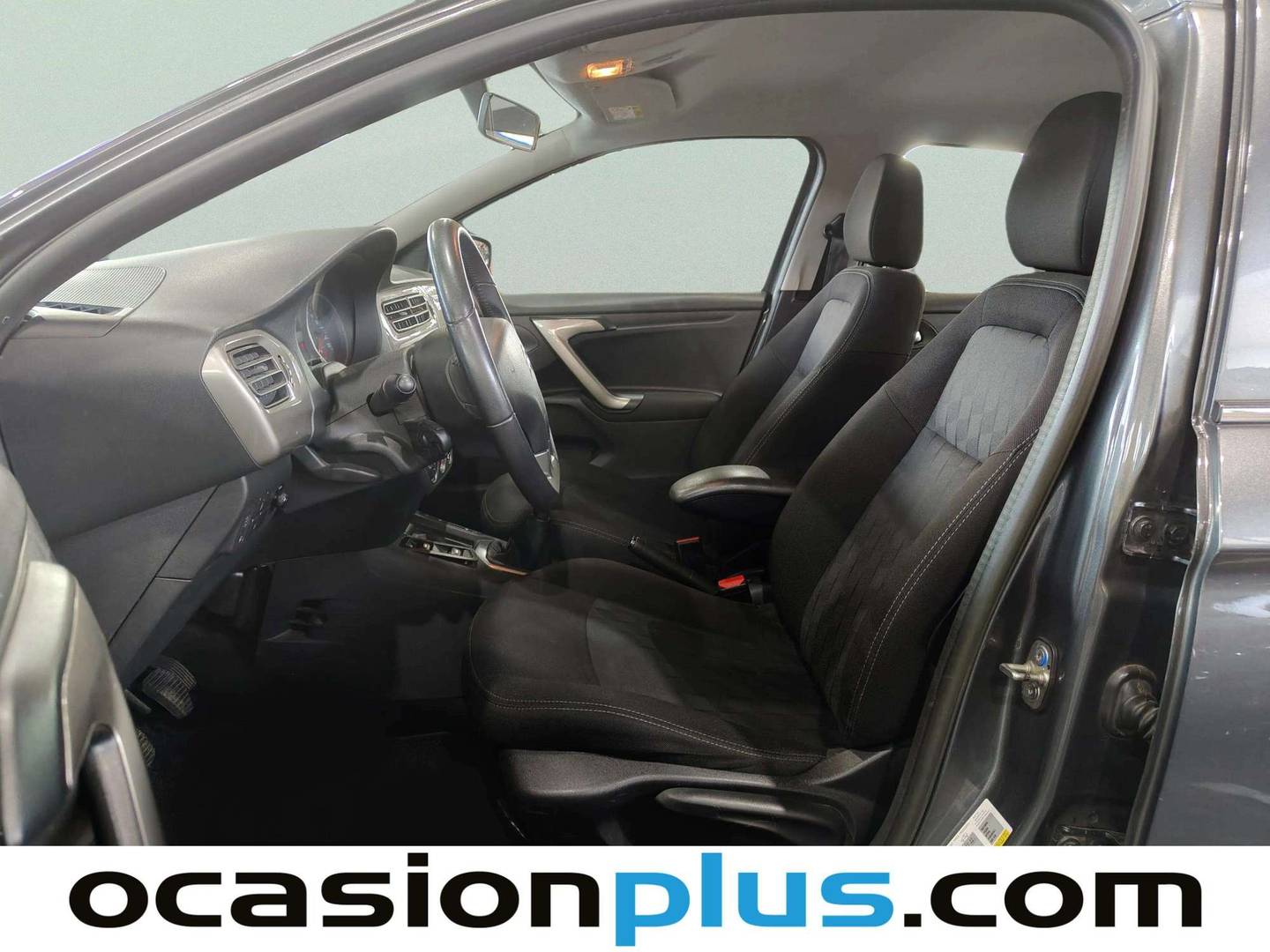 Foto asientos delanteros Citroën C-Elysée Citroën C-Elysee 1.6 VTi Exclusive (115 CV)