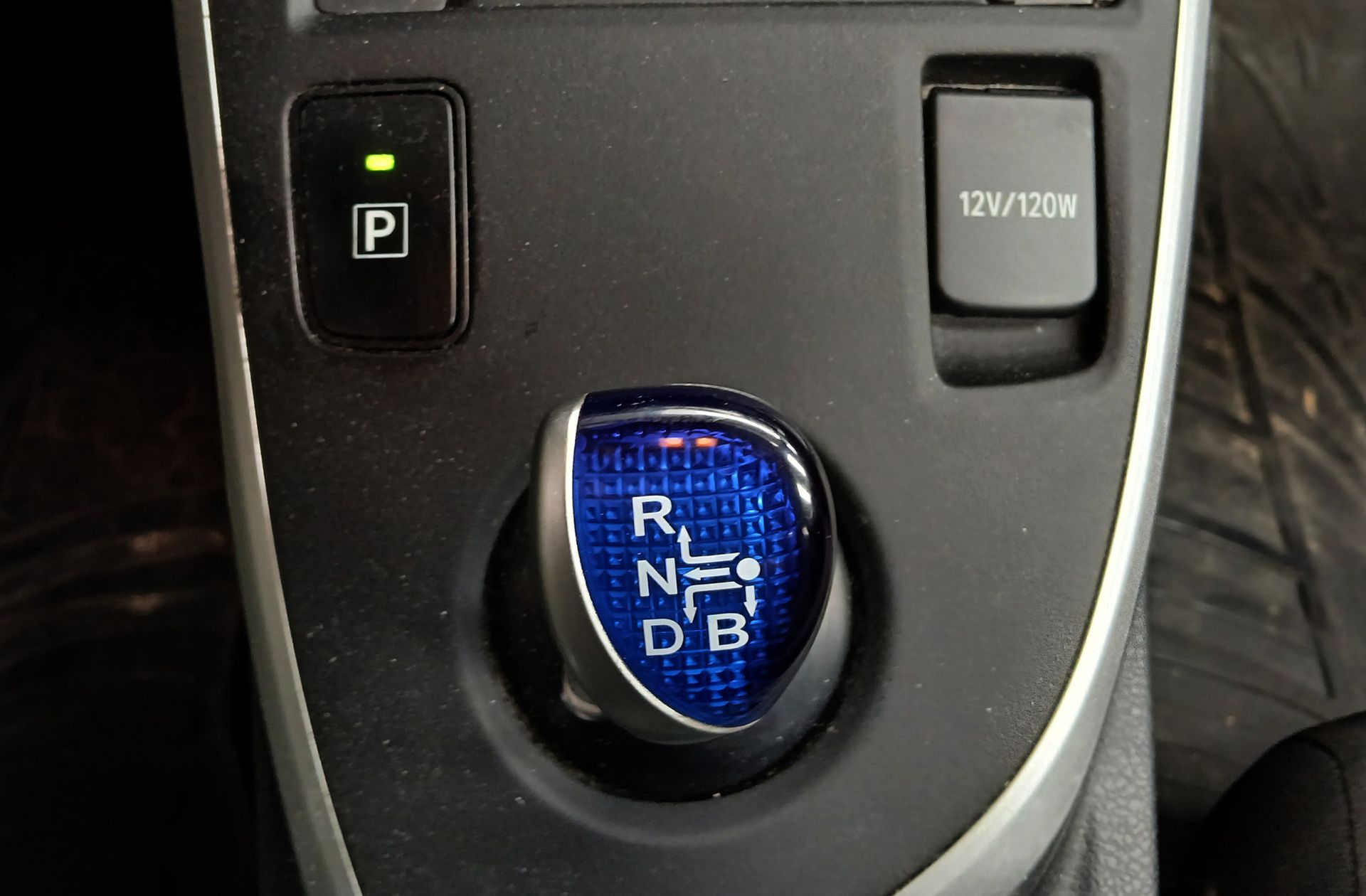 Toyota Auris 1.8 Hybrid Active - foto 5