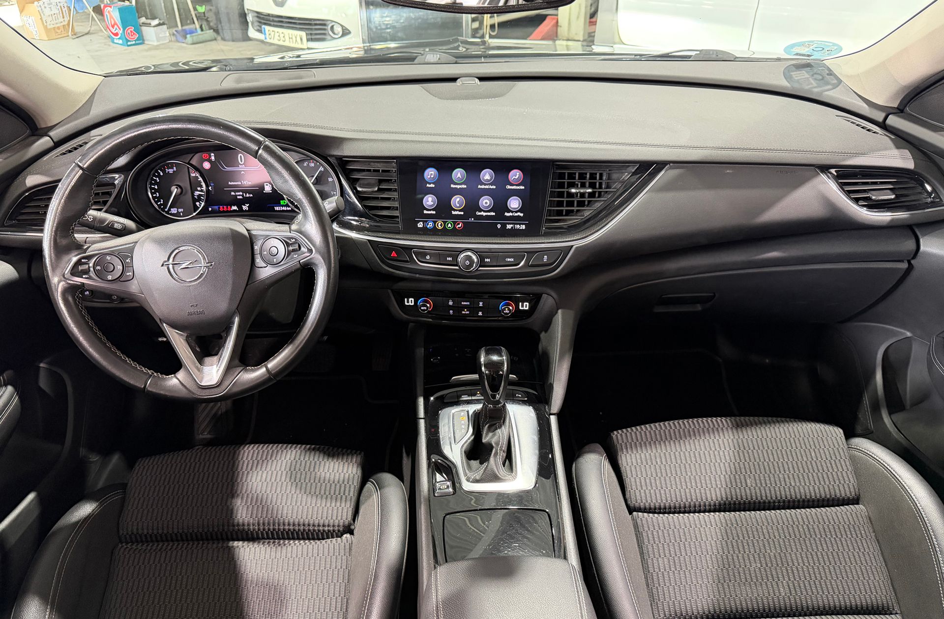 Opel Insignia 2.0T SHT Business Elegance AT9 - foto 6