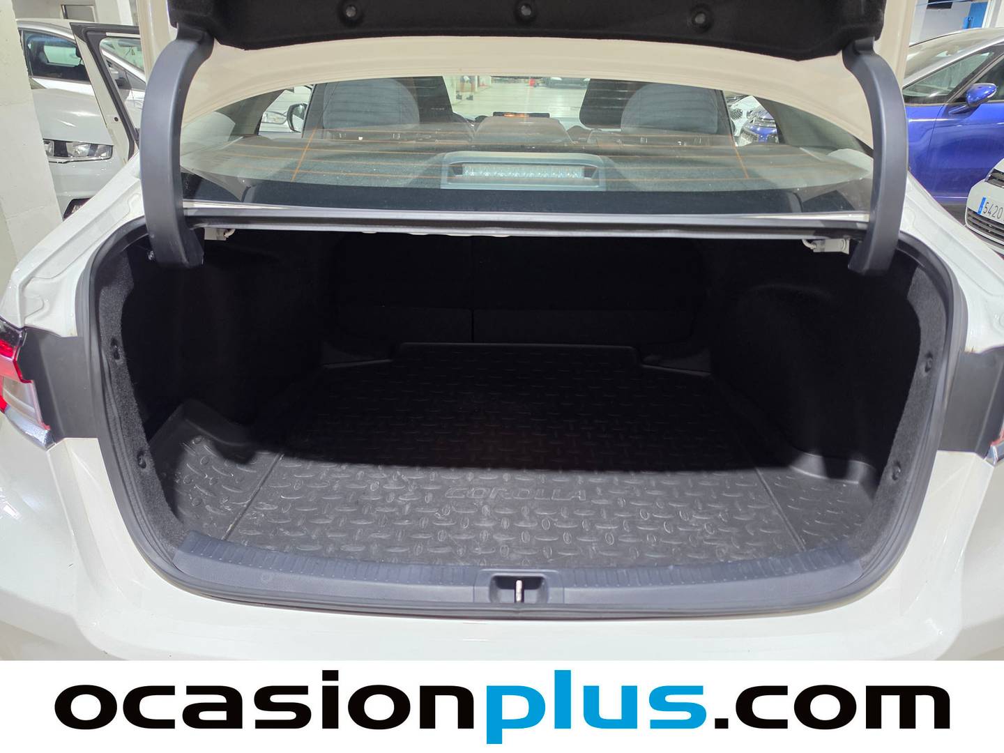 Fotos maletero Toyota Corolla Toyota Corolla 1.8 125H Business Plus E-CVT (122 CV)