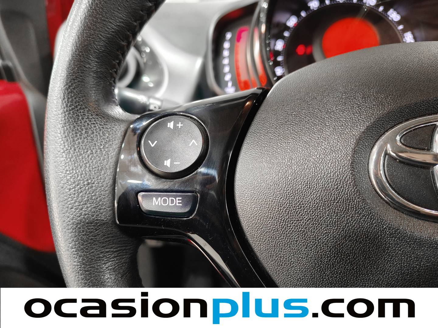 Foto Toyota Aygo Toyota Aygo 1.0 70 x-play (72 CV)