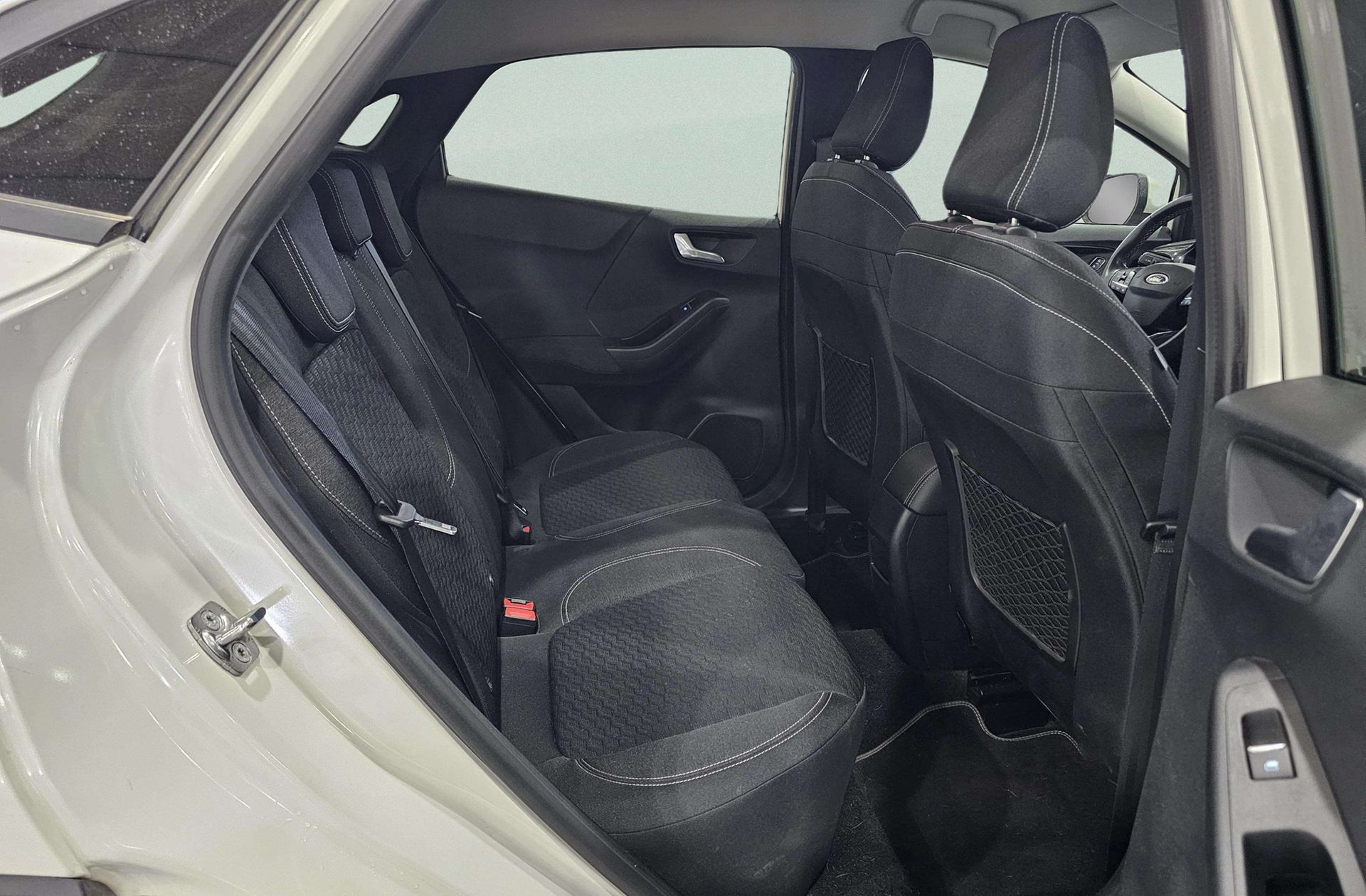 Ford Puma 1.0 EcoBoost Titanium - foto 19