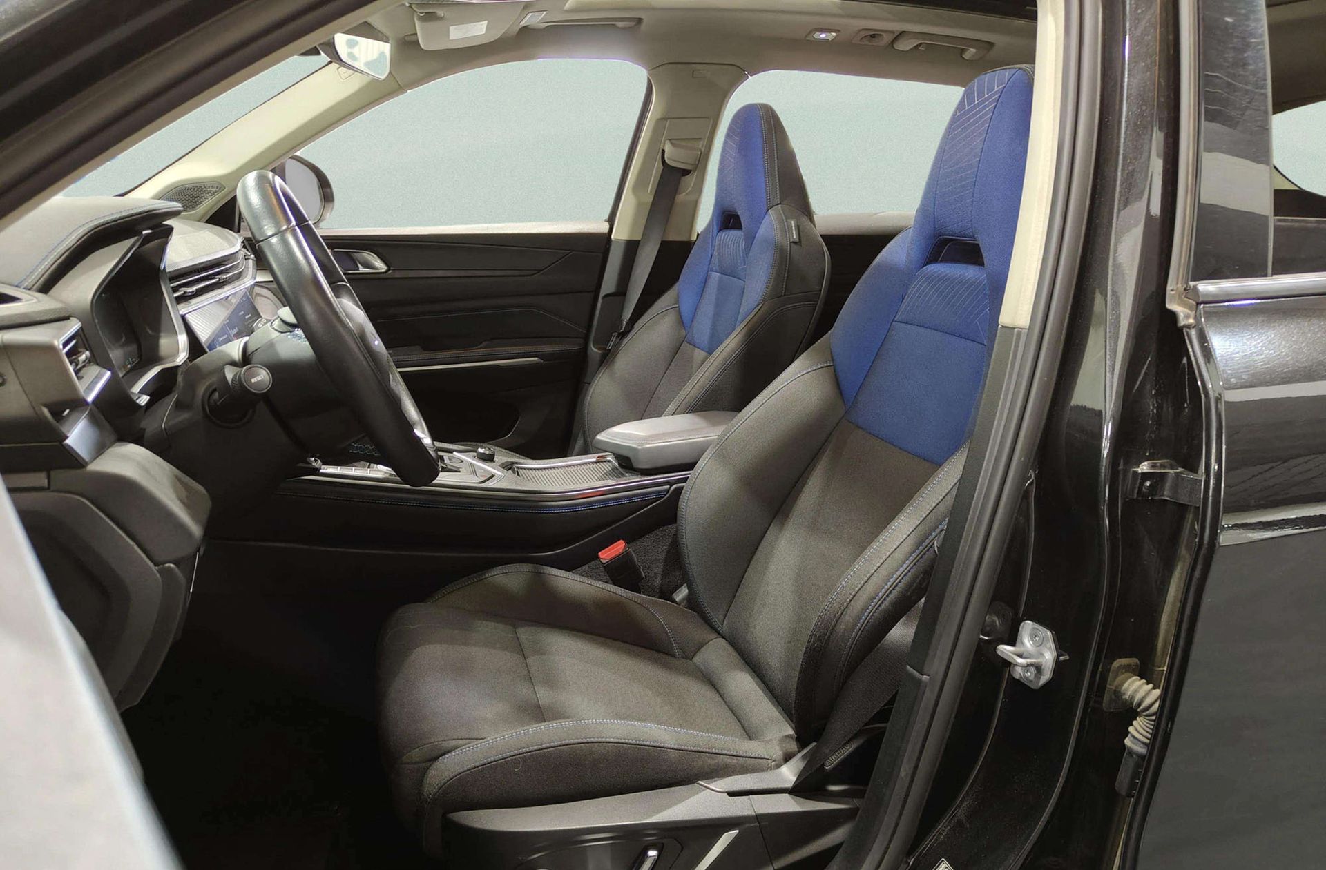 Lynk & Co 01 1.5 PHEV - foto 13