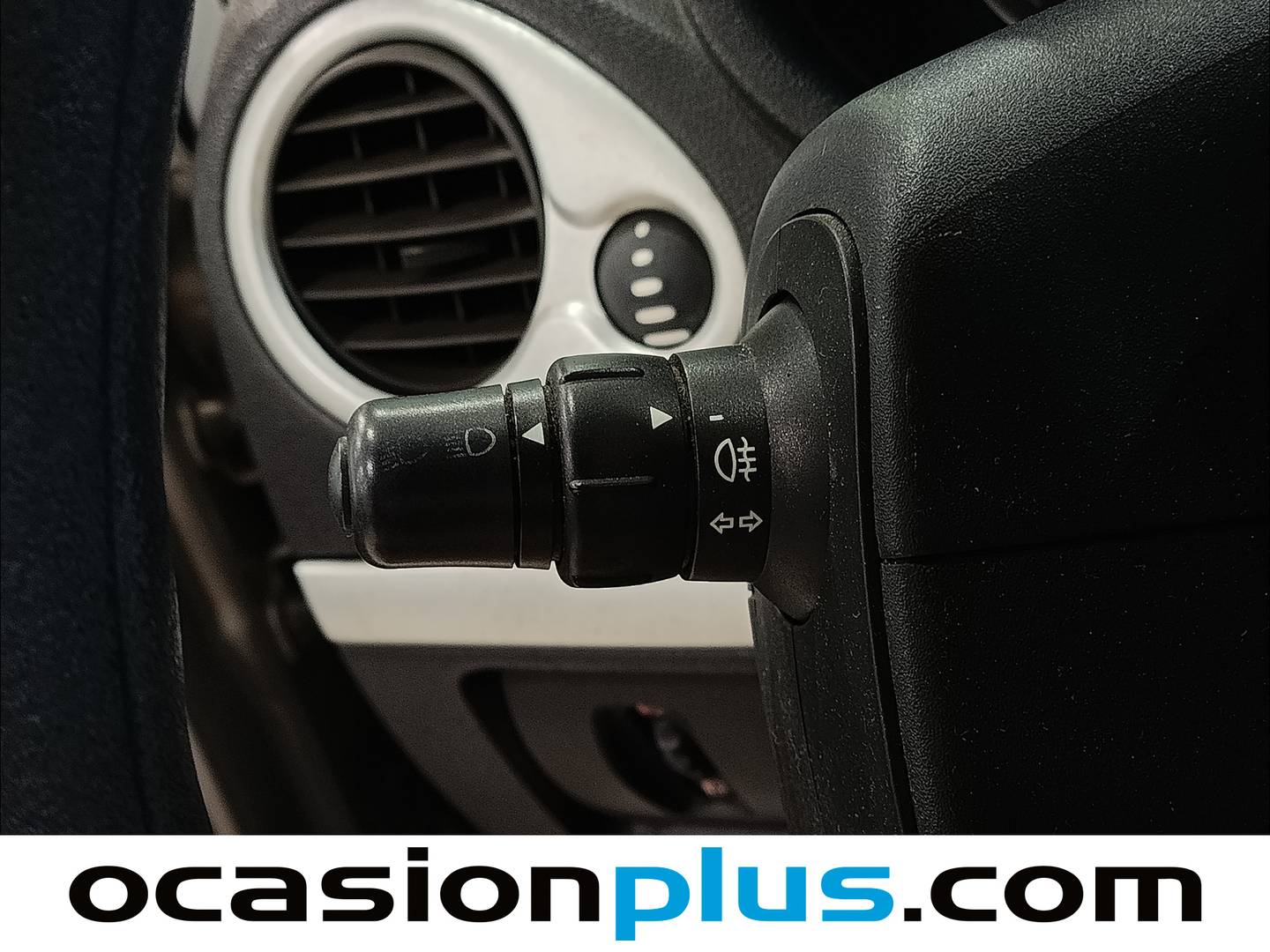 Extras y acabados del Renault Clio Renault Clio Business dCi (75 CV)