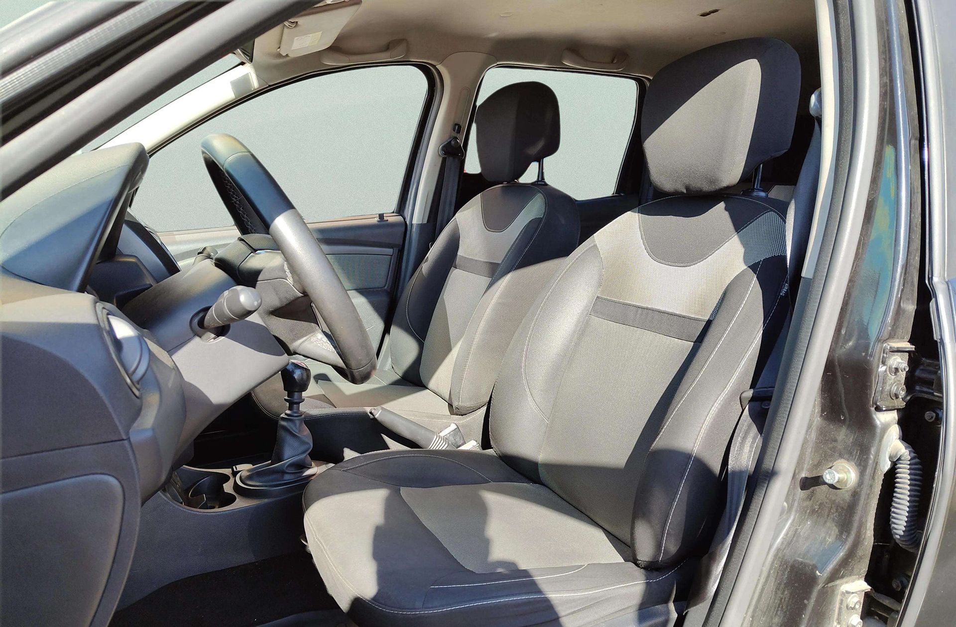 Dacia Duster dCi 110 SL Blackshadow 4x2 - foto 11