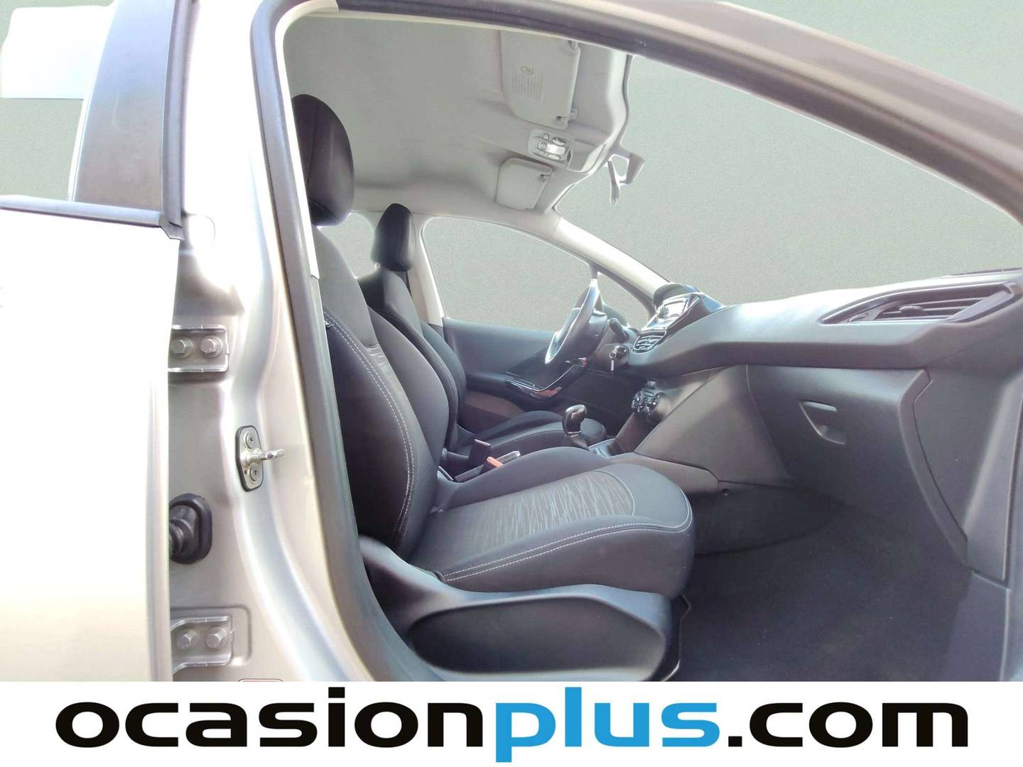 Peugeot 208 Peugeot 208 1.4 HDi Business Line (68 CV) km 0