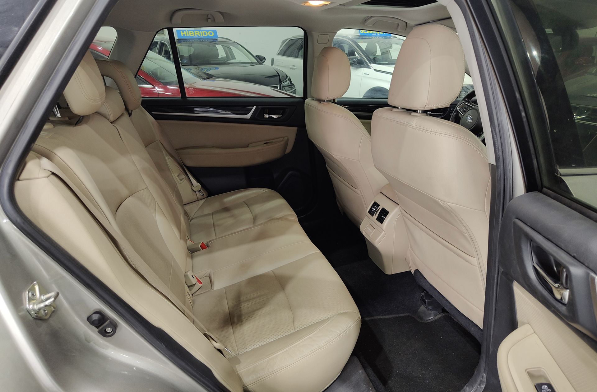 Subaru Outback 2.5 Bi-Fuel Executive Plus CVT Lineartronic - foto 21