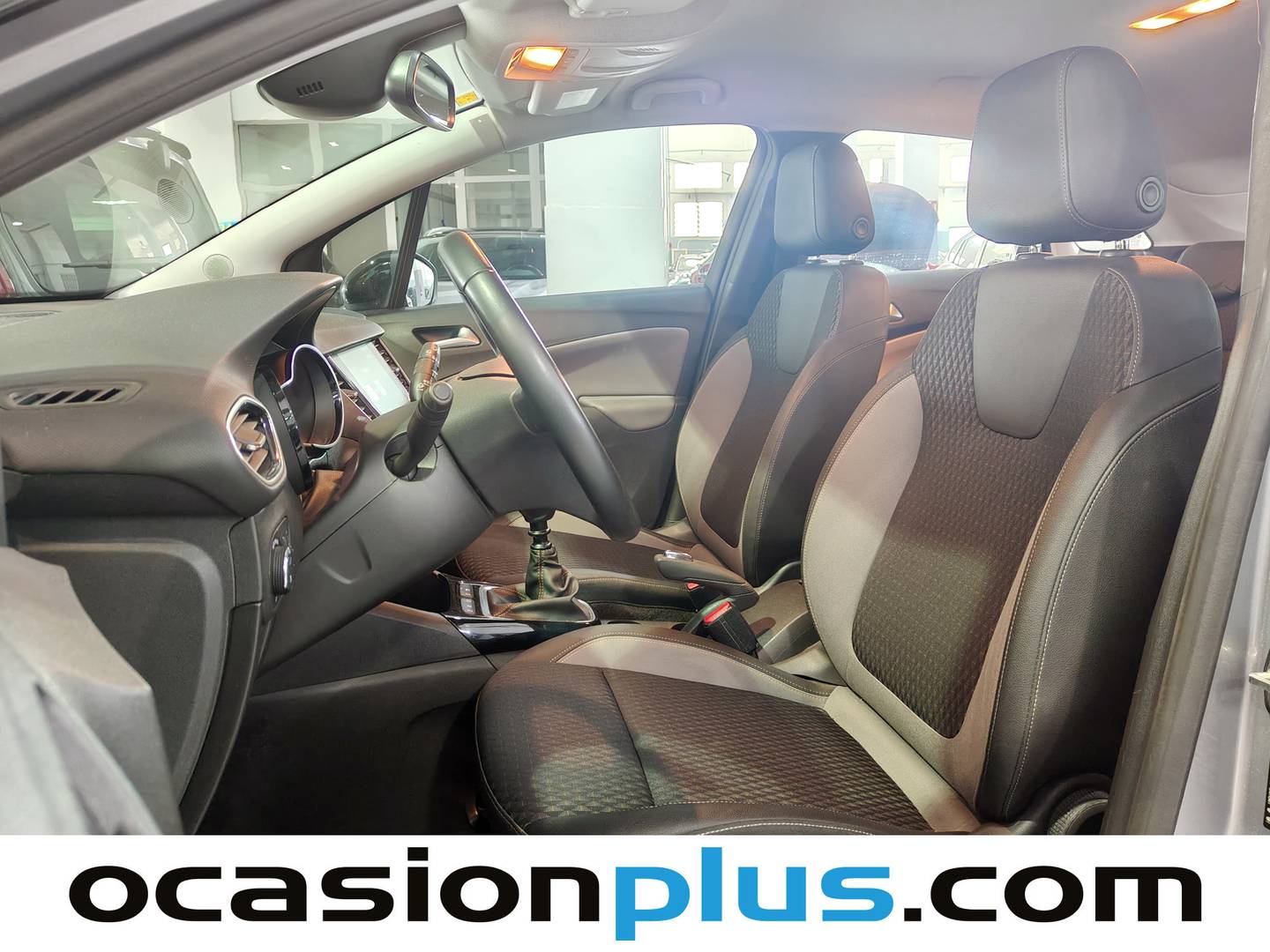 Foto asientos delanteros Opel Crossland X Opel Crossland X 1.2 Innovation (130 CV)