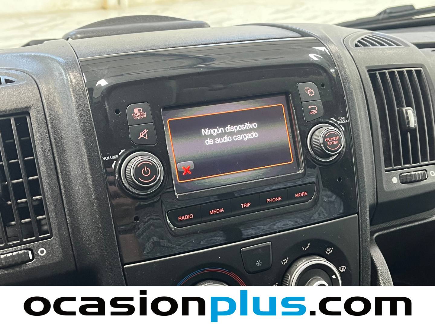 Peugeot Boxer Peugeot Boxer Furgon BlueHDi 140 S&S 335 L2H2  (140 CV) 3 Plazas seminuevo