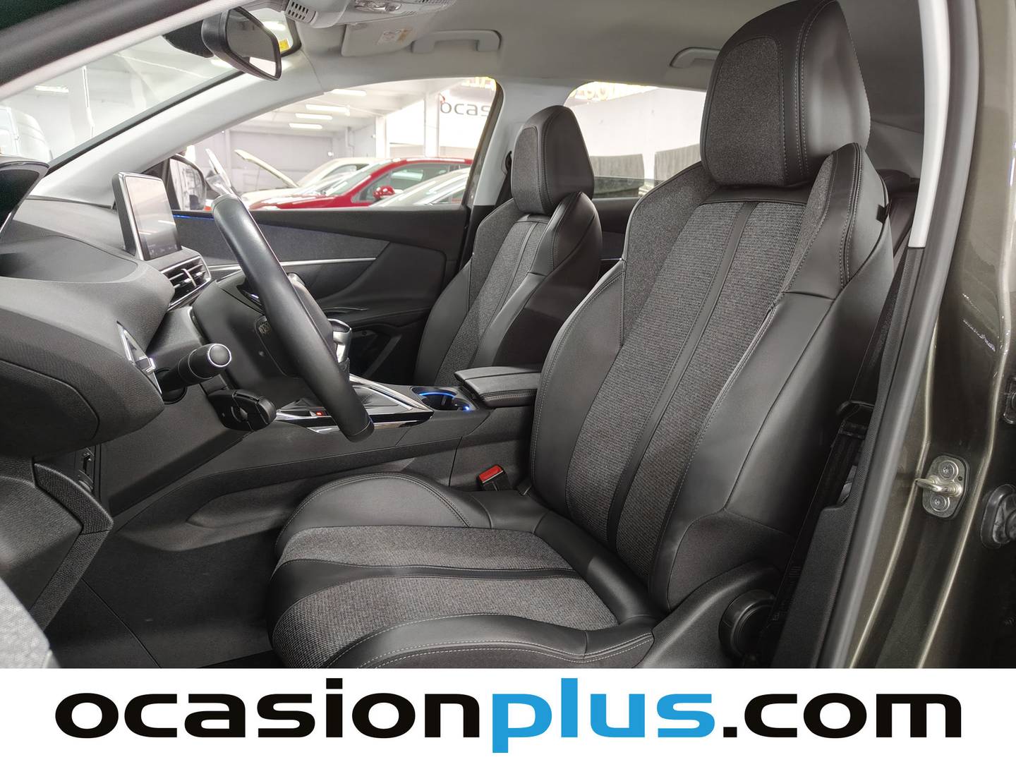 Foto asientos delanteros Peugeot 3008 Peugeot 3008 BlueHDI 130 S&S Allure (130 CV)