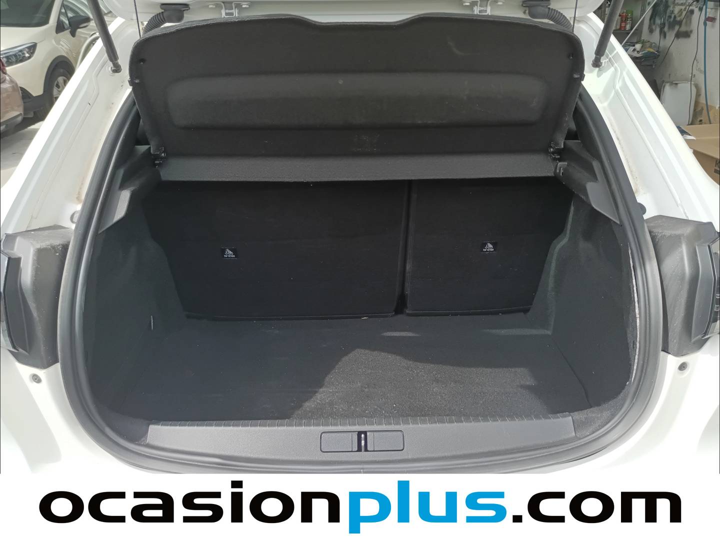 Foto asientos delanteros Peugeot 208 Peugeot 208 BlueHDi 100 Active (100 CV)