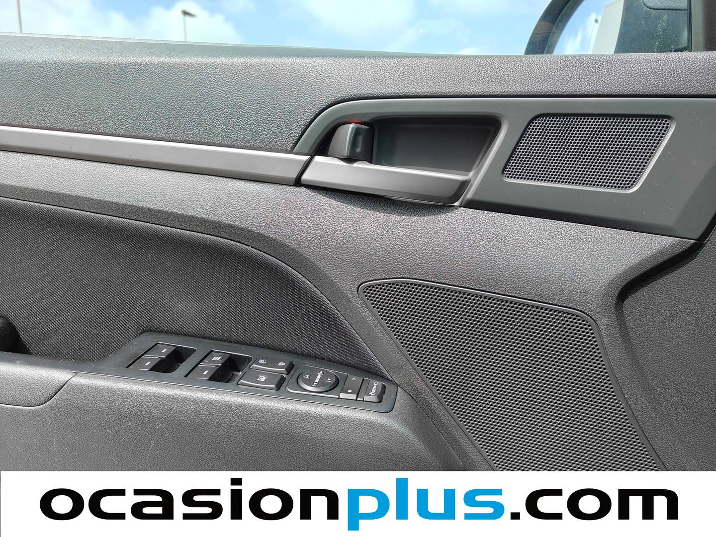 Hyundai Elantra Hyundai Elantra 1.6 MPI Tecno (128 CV) gasolina