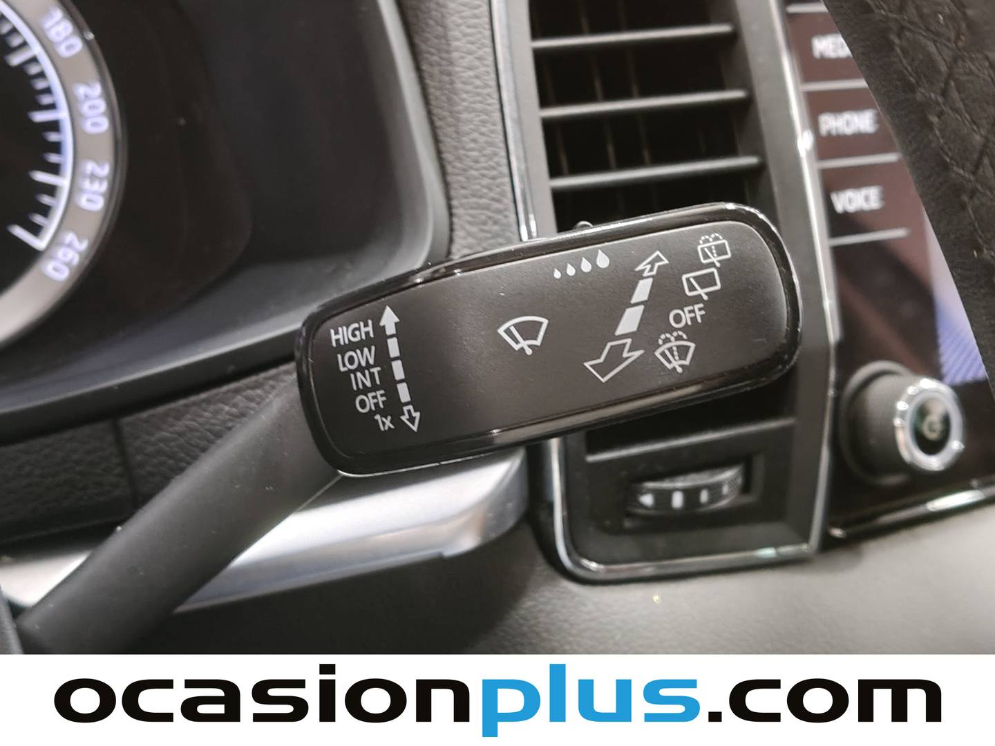 Skoda Karoq Skoda Karoq 1.0 TSI Ambition (115 CV) gasolina