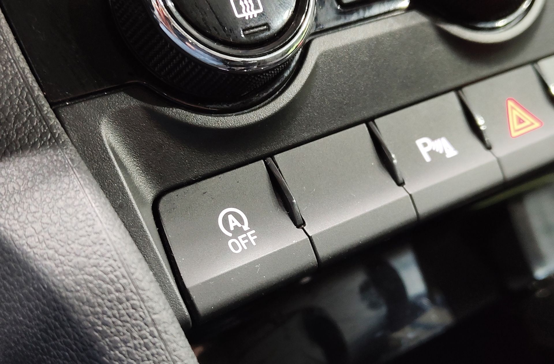 Škoda Karoq 2.0 TDI Selection - foto 31