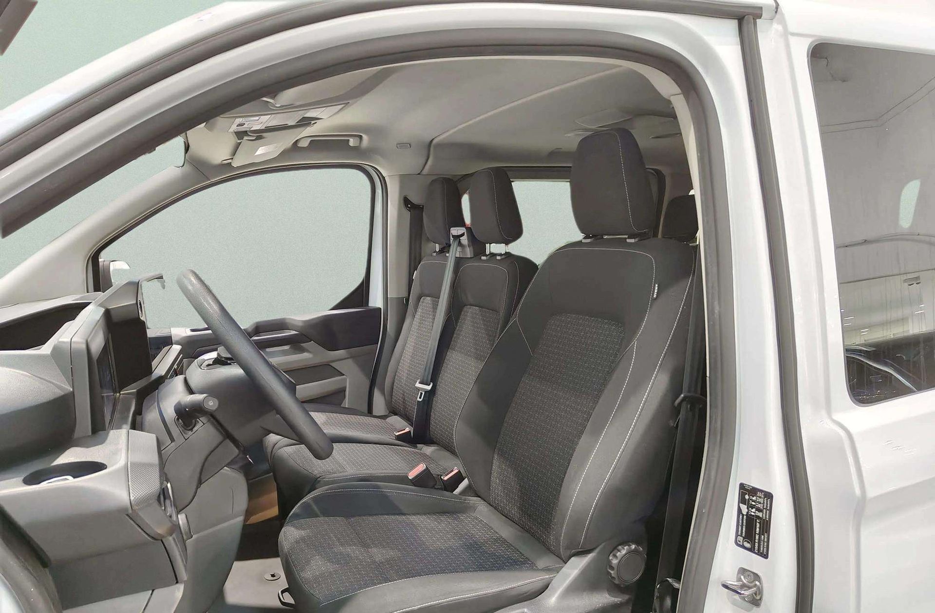 Ford Transit Custom Kombi 2.0 EcoBlue 320 L1 Trend - foto 11