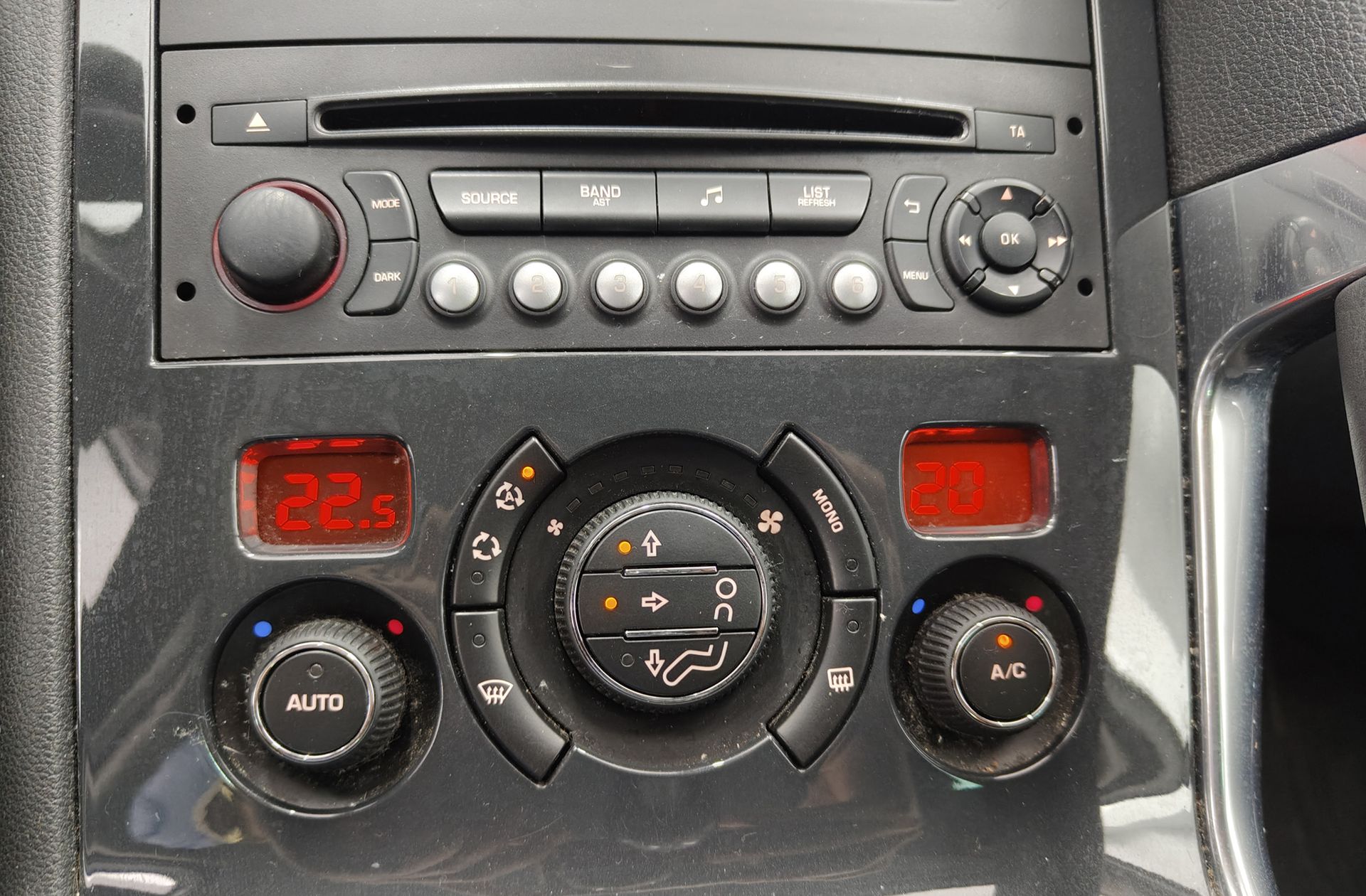 Peugeot 3008 1.2 PureTech Style - foto 25
