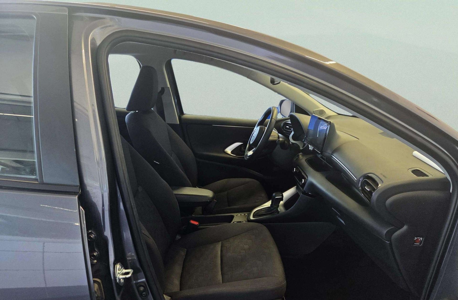 Toyota Yaris 120H Active Plus - foto 15