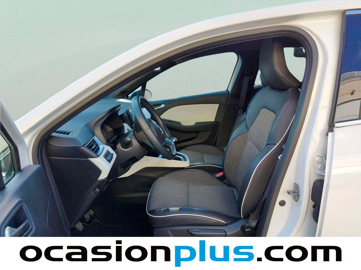 Foto asientos delanteros Renault Clio Renault Clio Techno TCe (100 CV) GLP