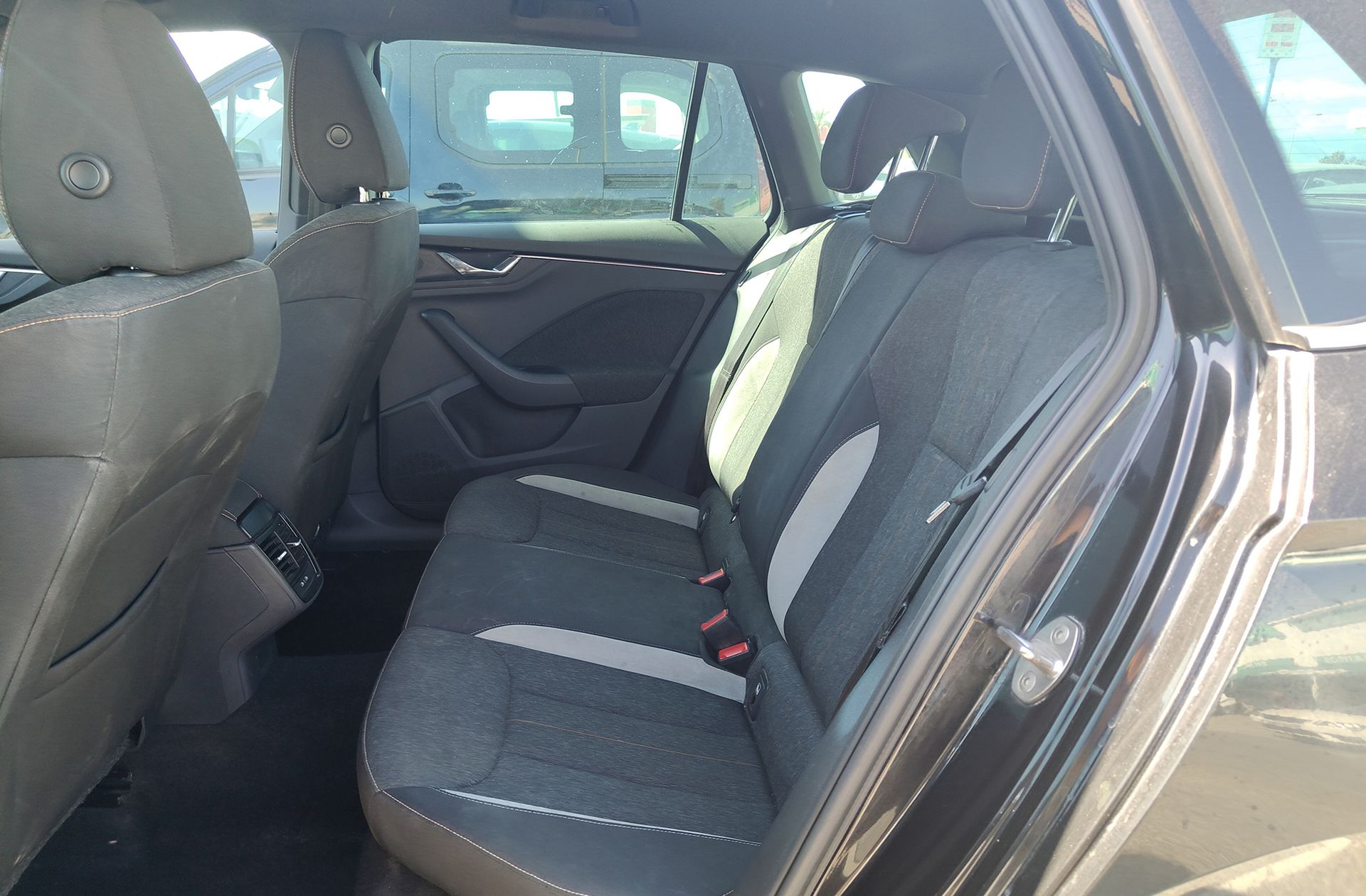 Škoda Kamiq 1.0 TSI Style DSG - foto 11