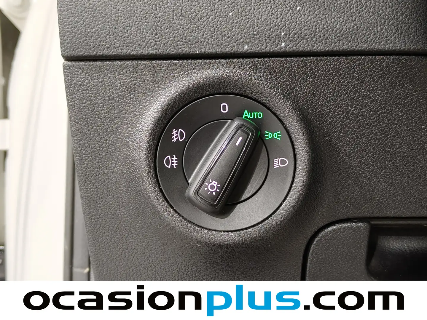 Foto Skoda Karoq Skoda Karoq 2.0 TDI Ambition 4X4 DSG (150 CV)