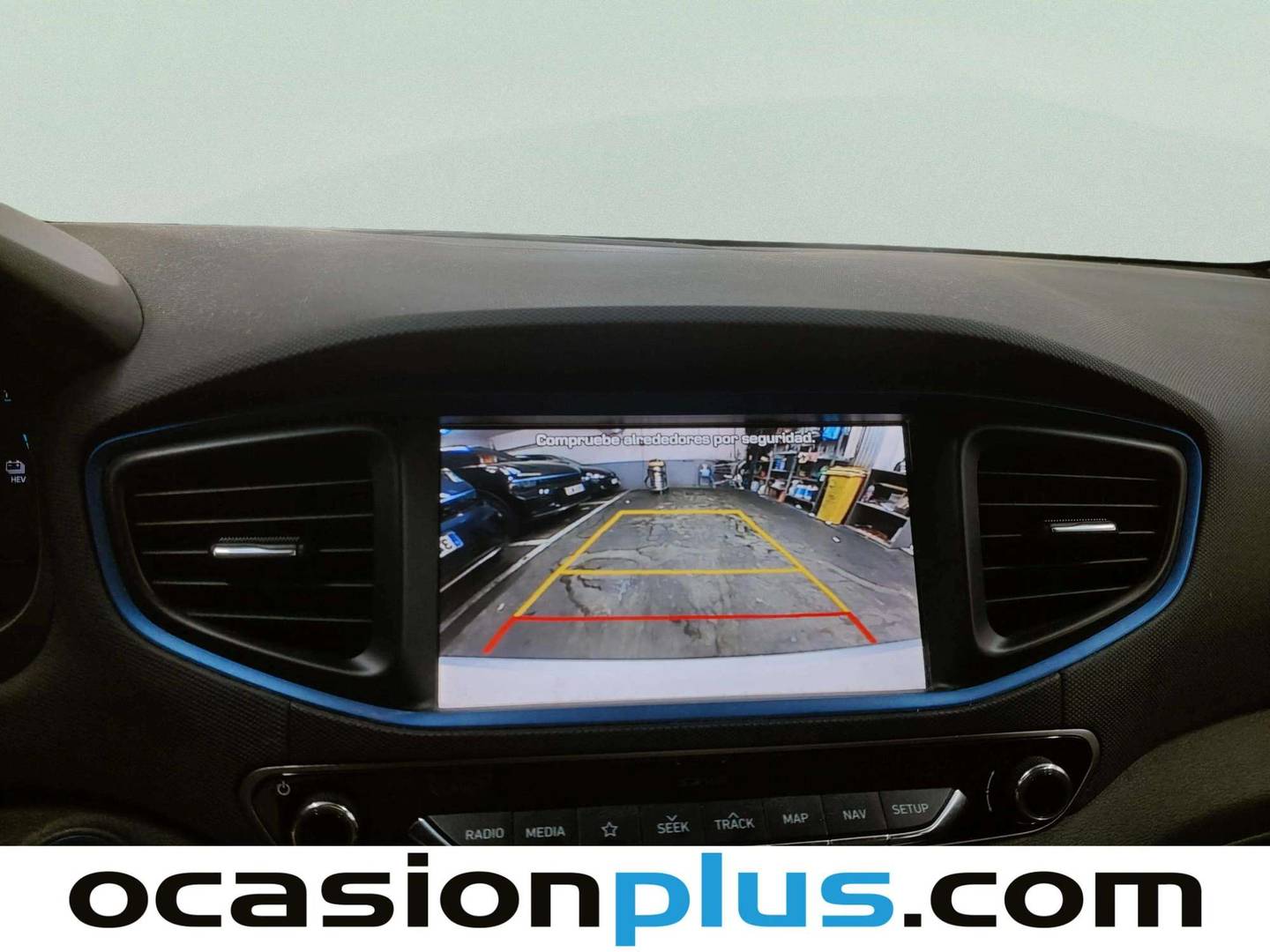 Equipamiento del Hyundai IONIQ Hyundai Ioniq 1.6 GDI PHEV Tecno DCT (141 CV)