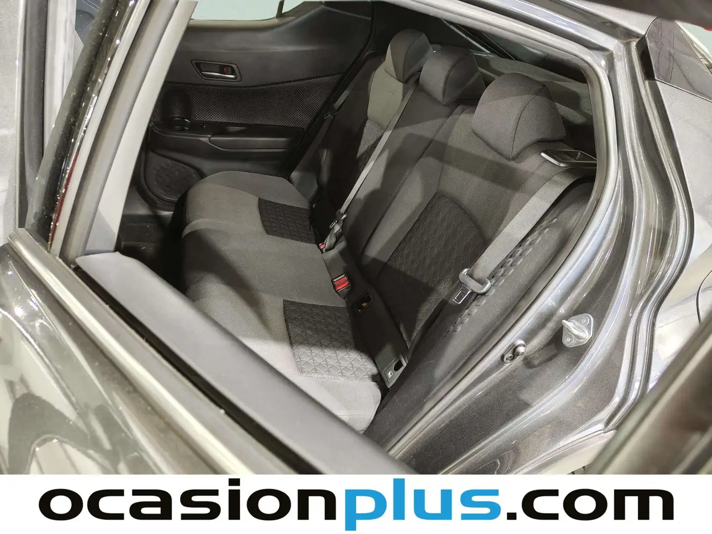 Foto Toyota C-HR Toyota C-HR 1.8 125H Advance (122 CV)