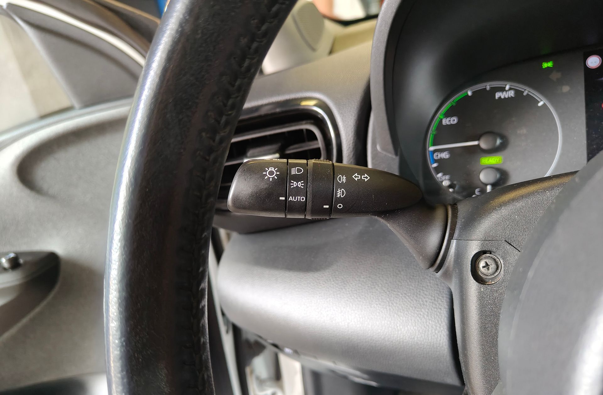 Toyota Yaris 120H Business Plus - foto 19