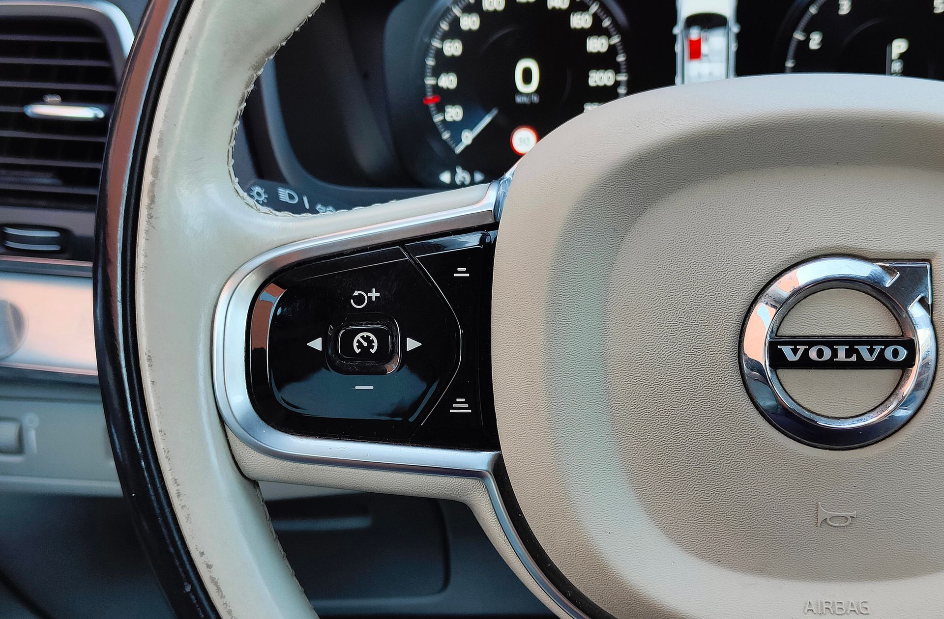 Volvo XC90 T5 Momentum AWD 7 plazas - foto 36