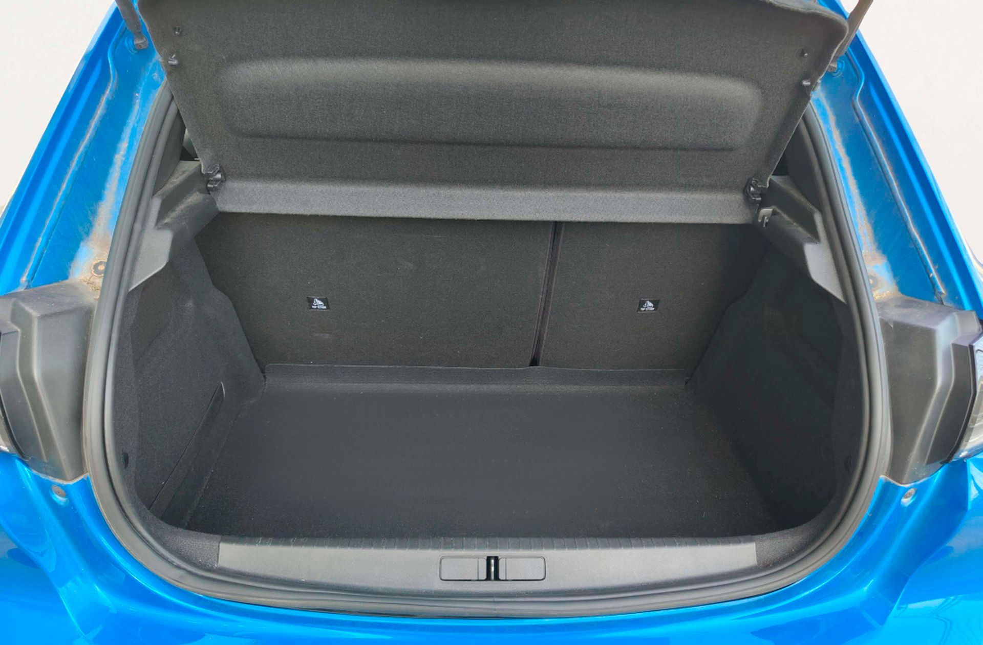 Peugeot 208 PureTech 100 GT EAT8 - foto 17