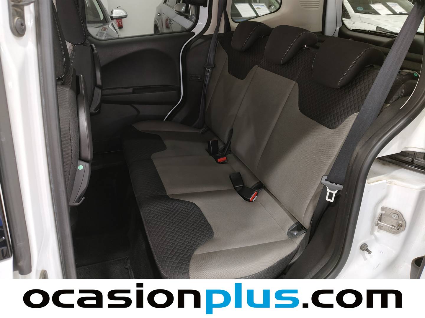 Foto asientos traseros Ford Tourneo Courier Ford Tourneo Courier 1.0 EcoBoost Titanium (100 CV)