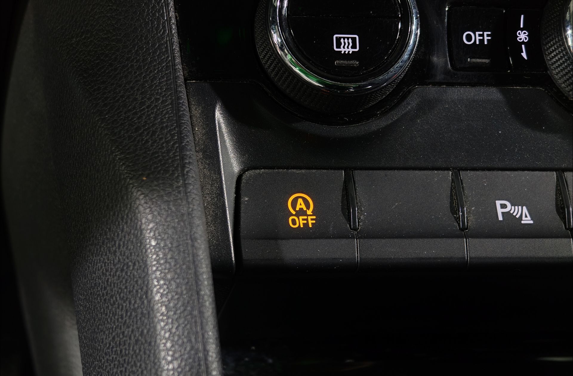Škoda Karoq 2.0 TDI Ambition 4x4 DSG - foto 34