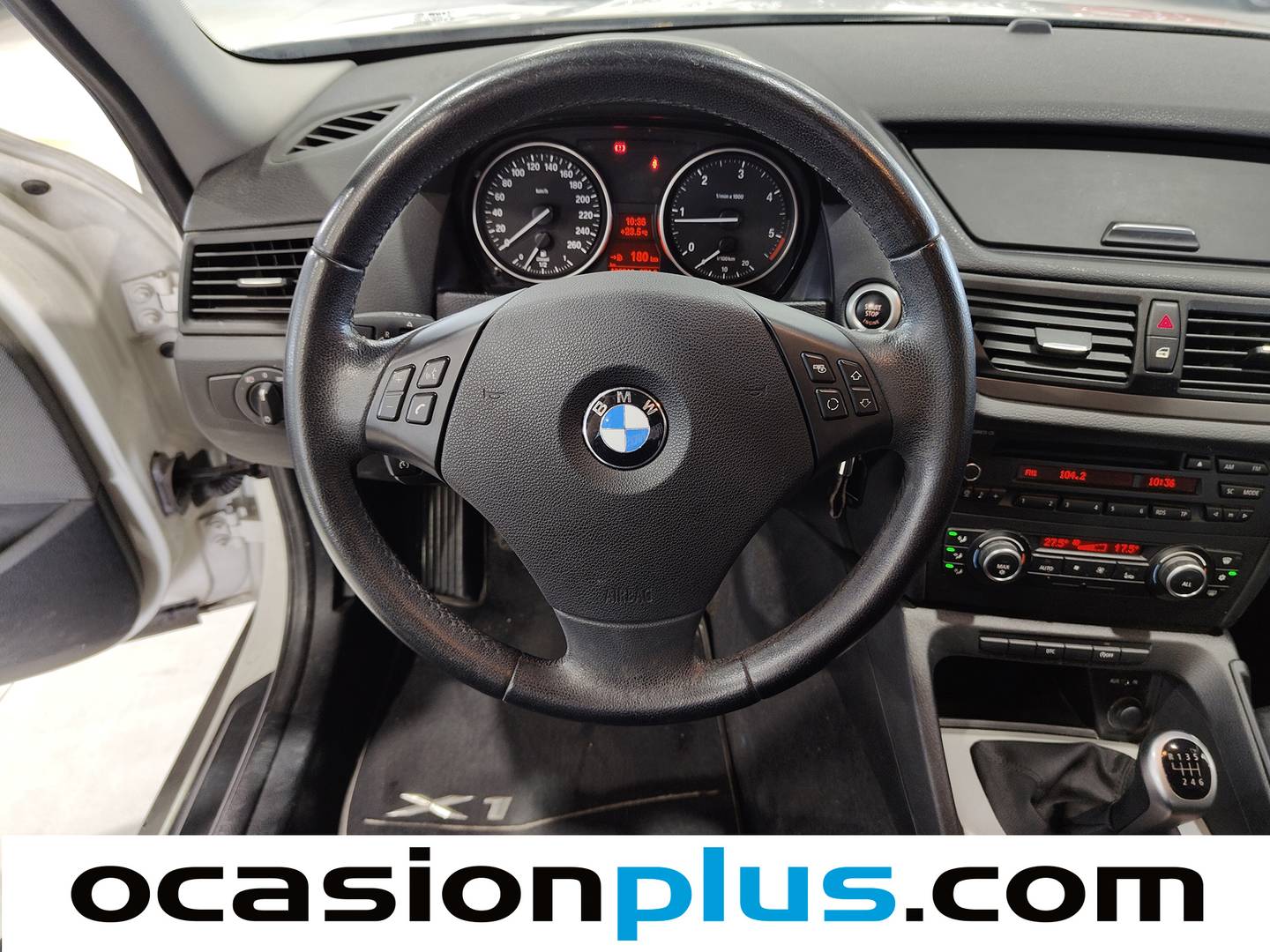 Extras y acabados del BMW X1 BMW X1 sDrive18d (143 CV)