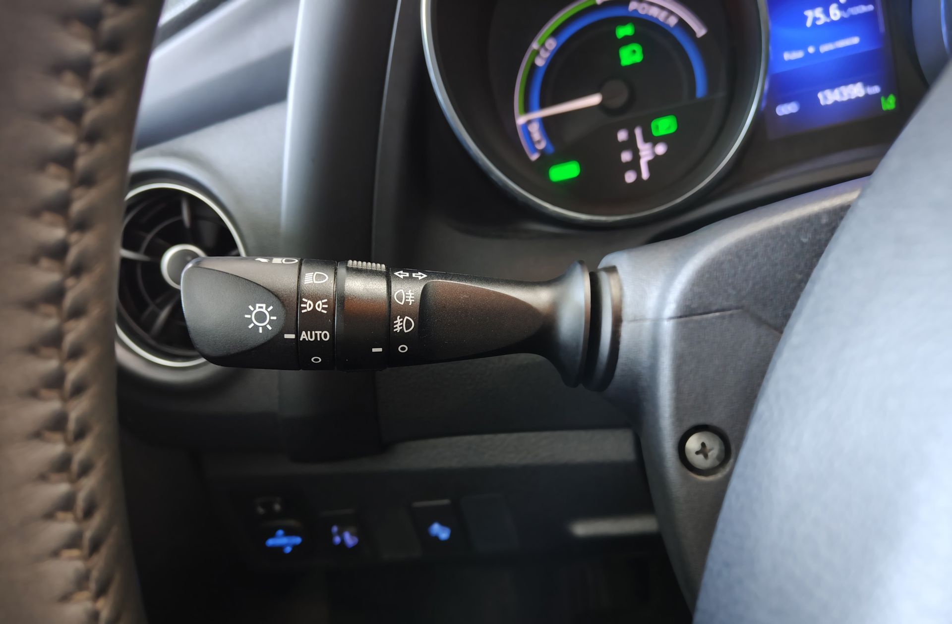 Toyota Auris 140H Touring Sports Active - foto 23
