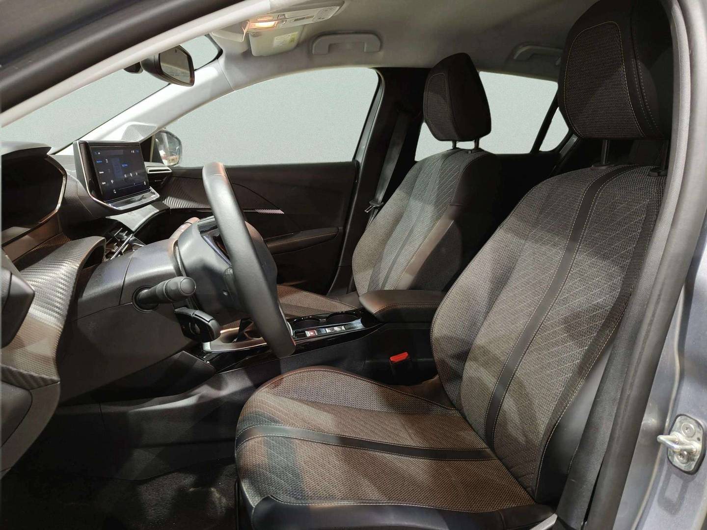 Foto Peugeot 208 Peugeot 208 PureTech 100 Allure (100 CV)