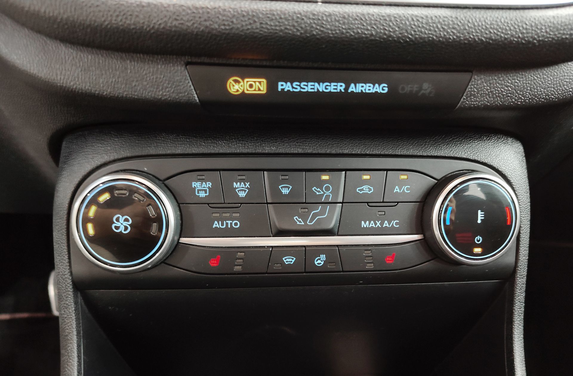 Ford Fiesta 1.0 EcoBoost MHEV ST-Line - foto 35