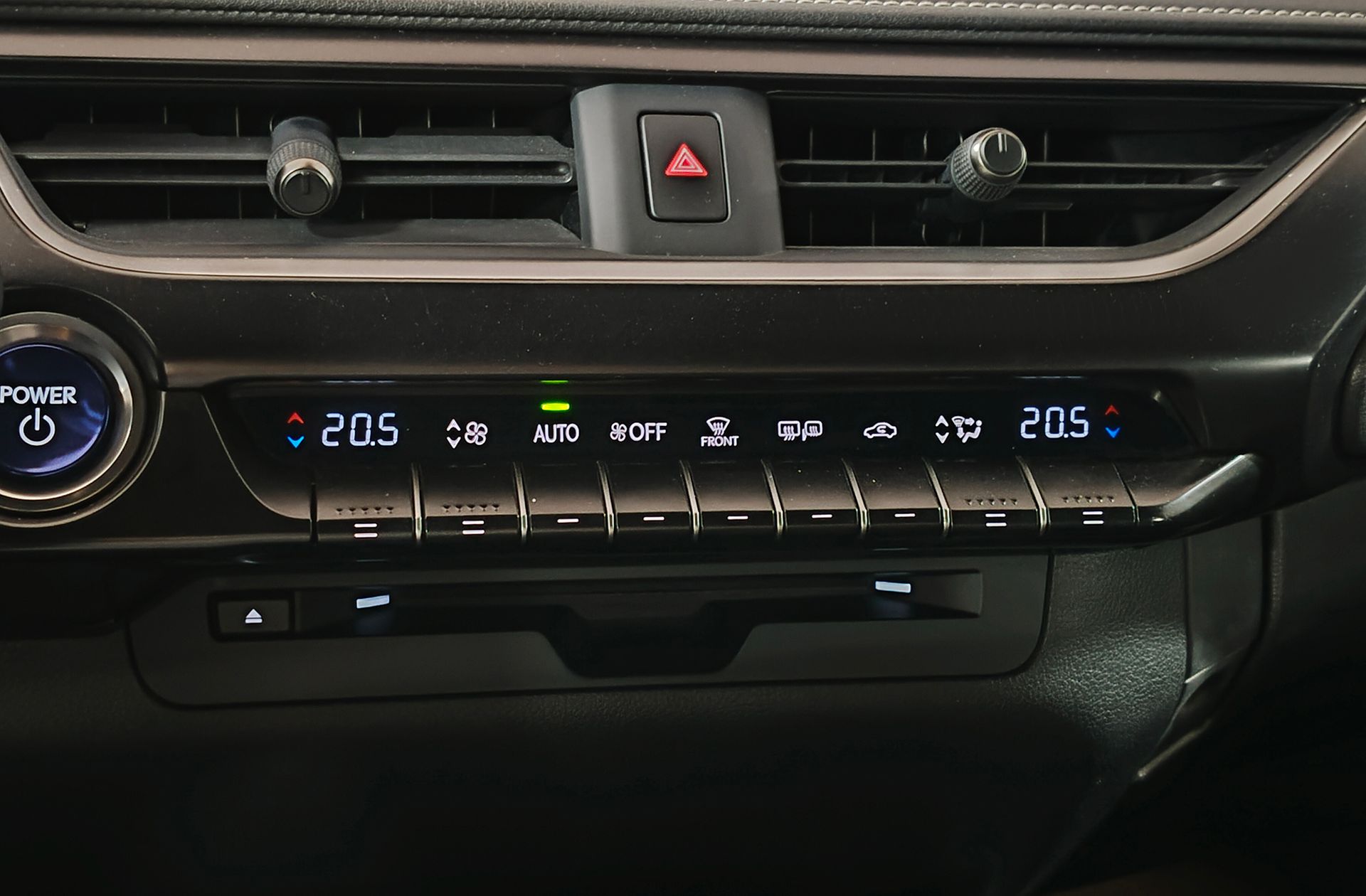 Lexus UX 250h Business 2WD - foto 27