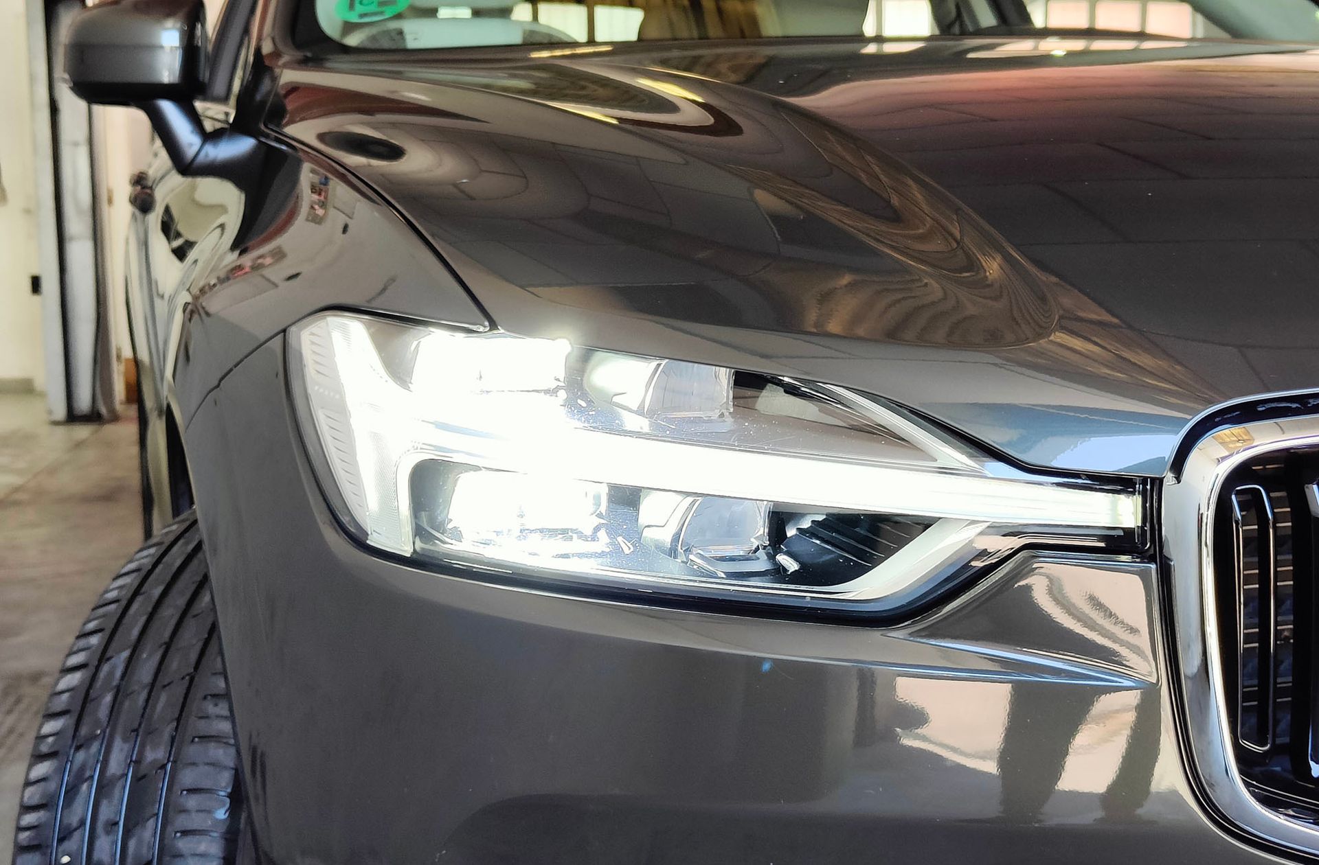 Volvo XC60 D4 Momentum AWD - foto 17