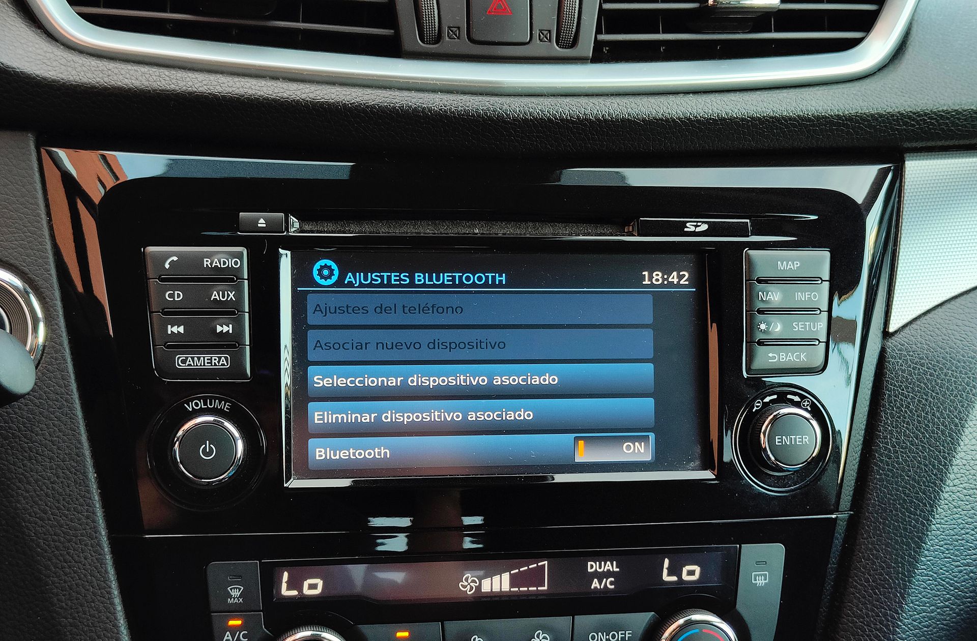 Nissan Qashqai DIG-T 115 N-Connecta 4x2 - foto 29