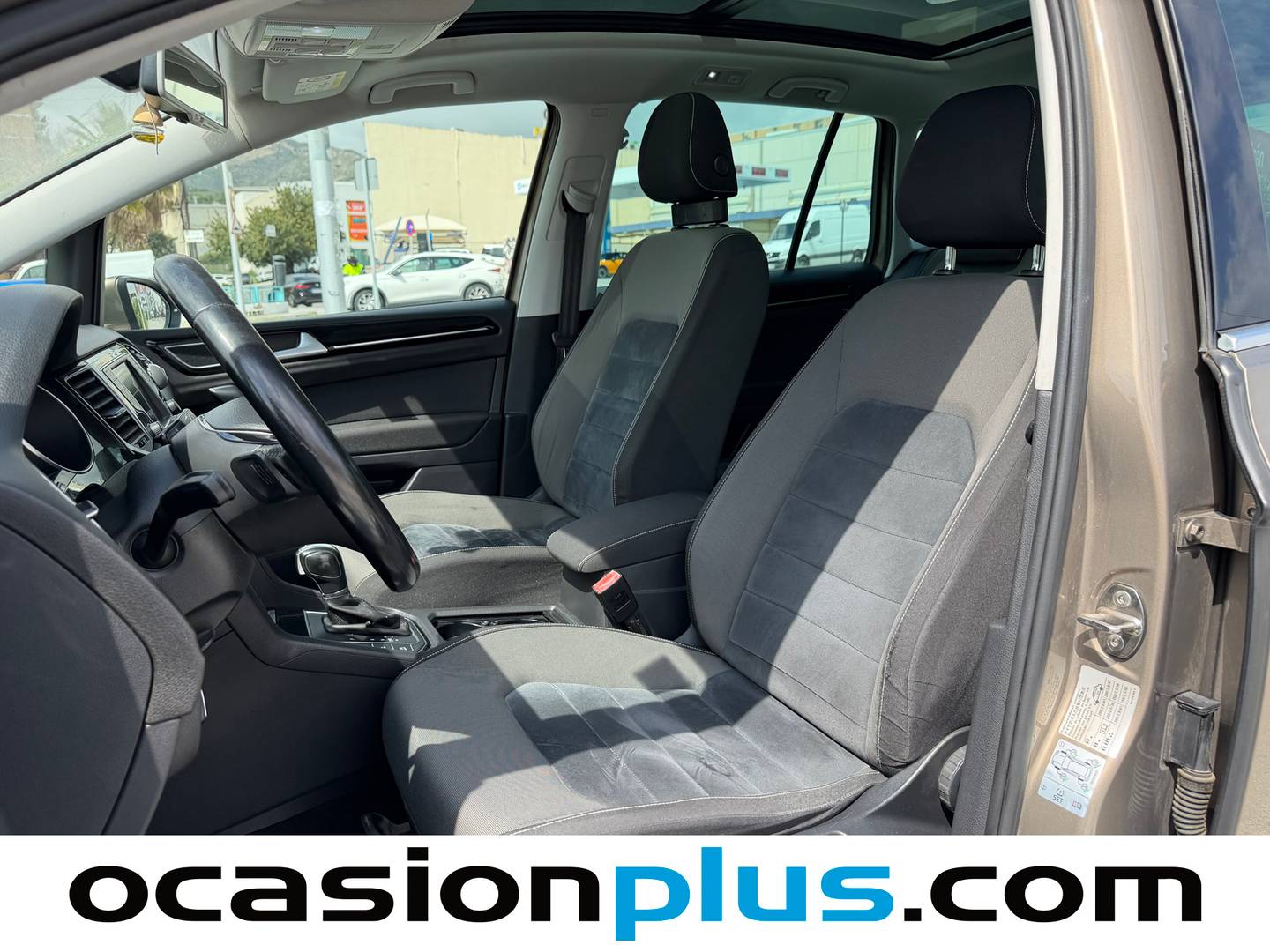 Foto asientos delanteros Volkswagen Golf Sportsvan Volkswagen Golf Sportsvan Sport 2.0 TDI CR BMT (150 CV) DSG