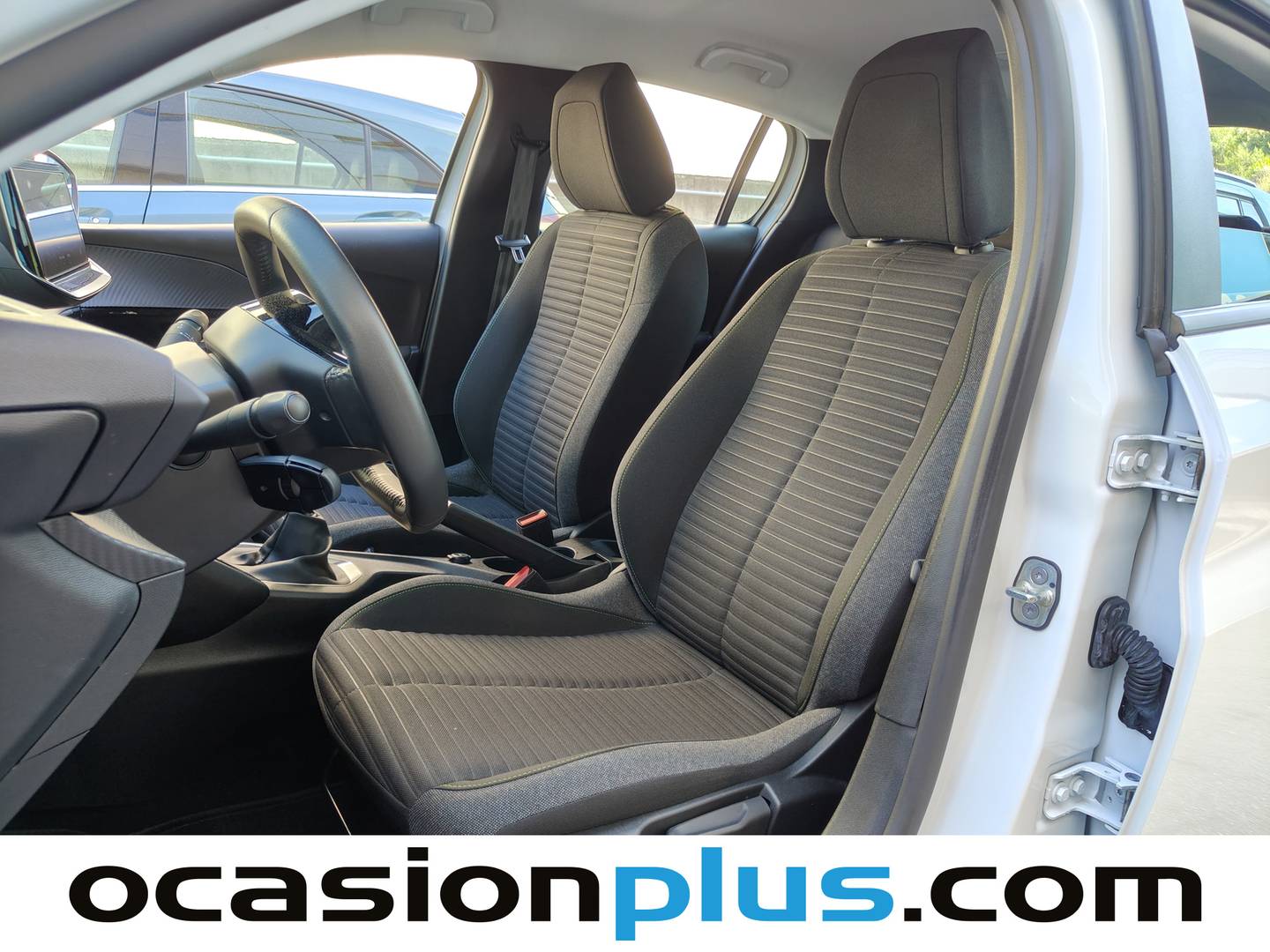 Foto asientos delanteros Peugeot 208 Peugeot 208 PureTech 100 Active (100 CV)