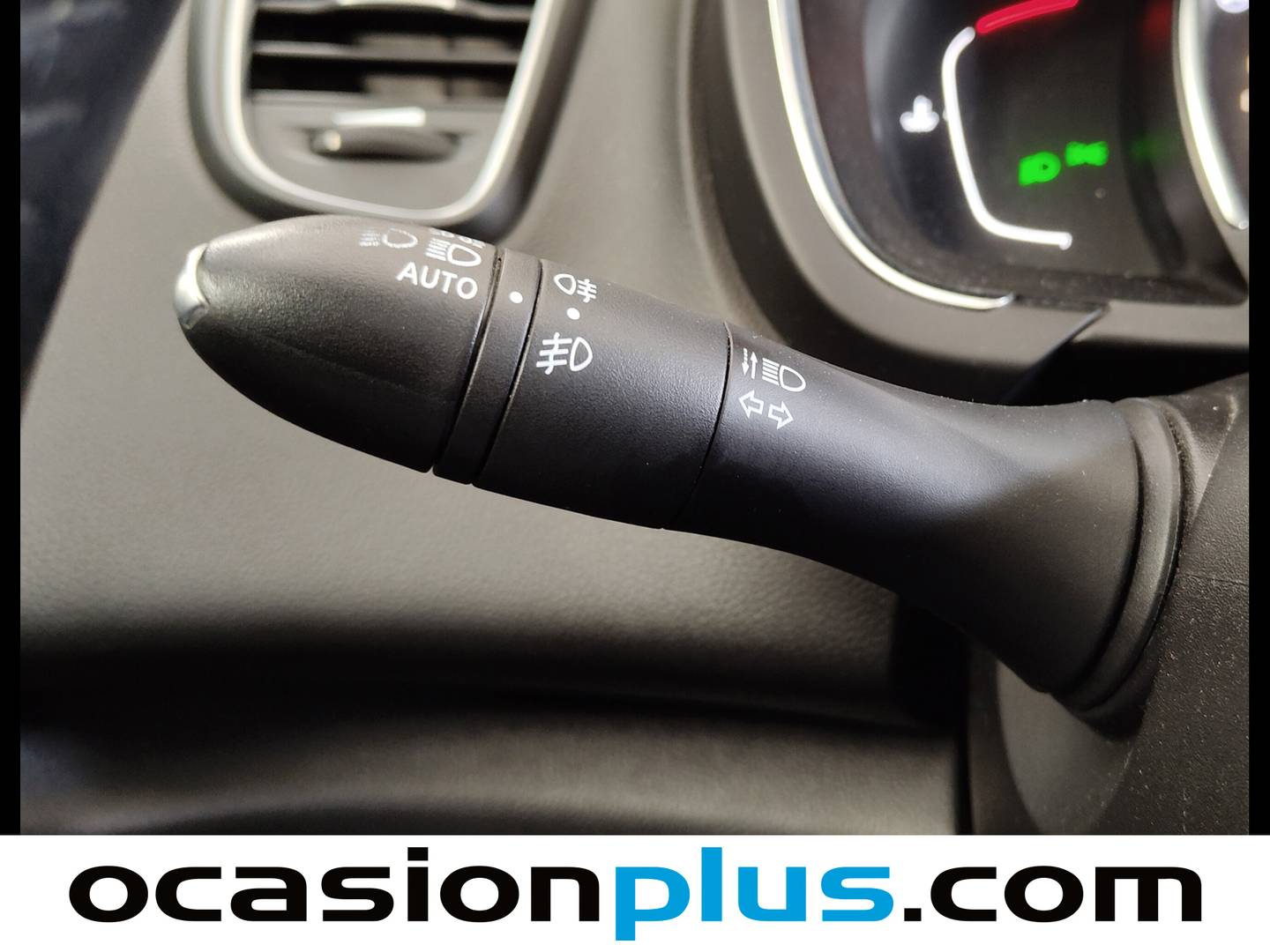 Extras y acabados del Renault Scénic Renault Scenic dCi 110 Intens Energy EDC (110 CV)